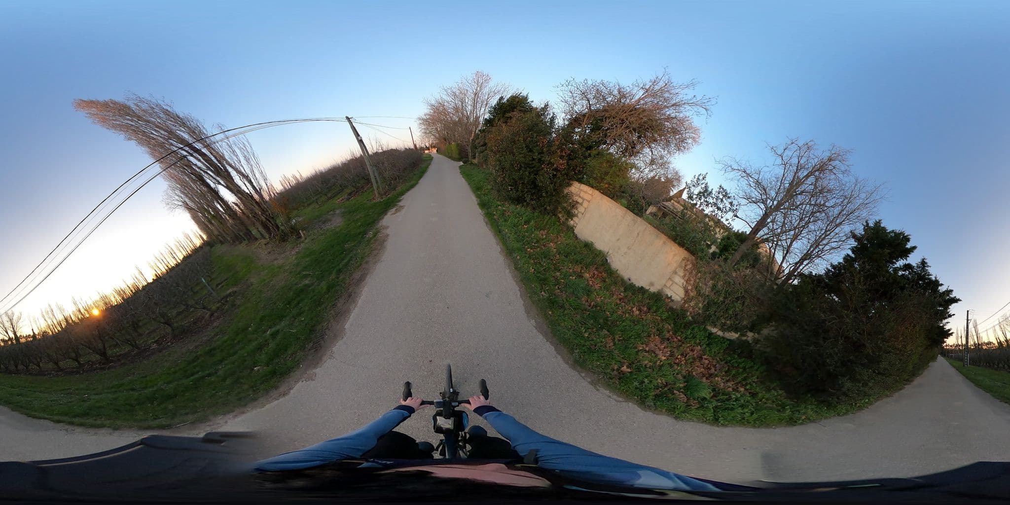 Street view near Mas Château Blanc, Le Pontet — © alexavignon (CC BY-SA · Mapillary)