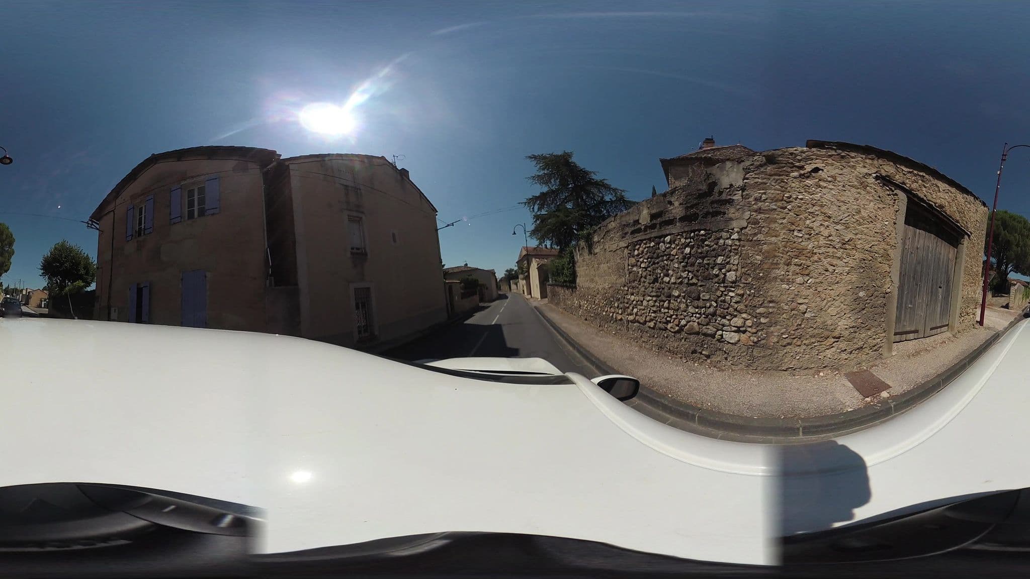 Street view near Le Mas d'Aubignan, Aubignan — © arteragence (CC BY-SA · Mapillary)
