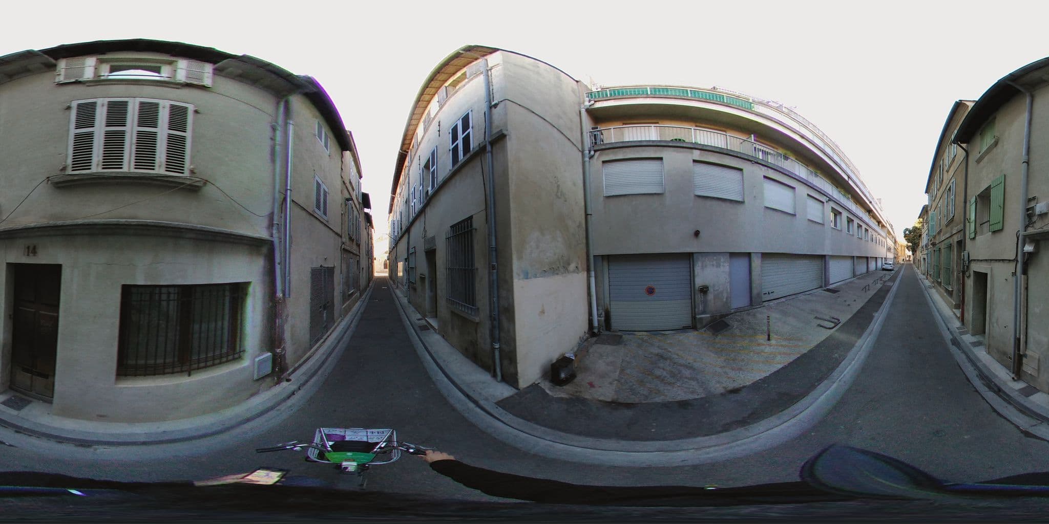Street view near Hotel Le Splendid, Avignon — © zimmy (CC BY-SA · Mapillary)