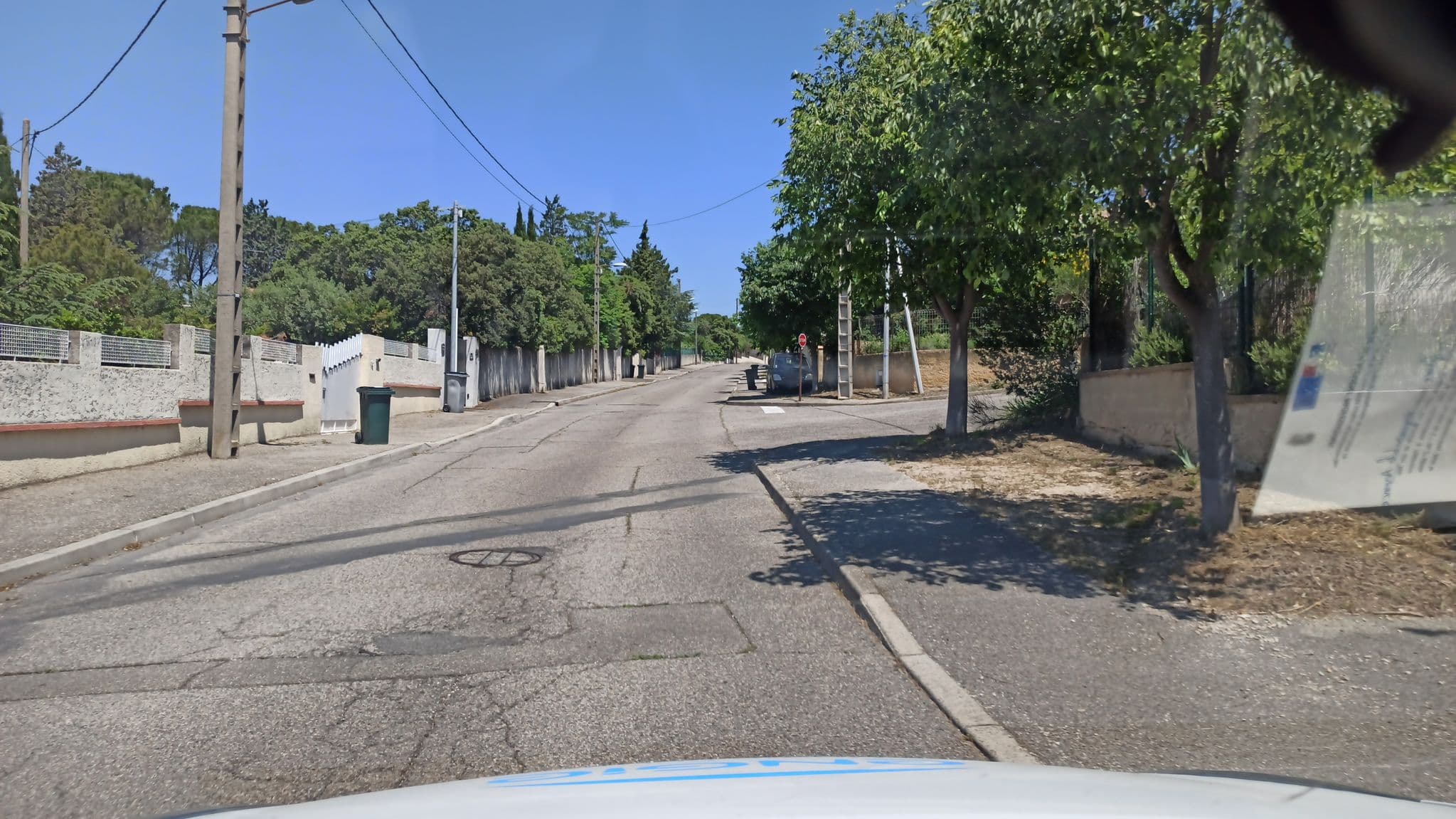 Street view near Le Petit Mogador, Les Angles — © pol21 (CC BY-SA · Mapillary)