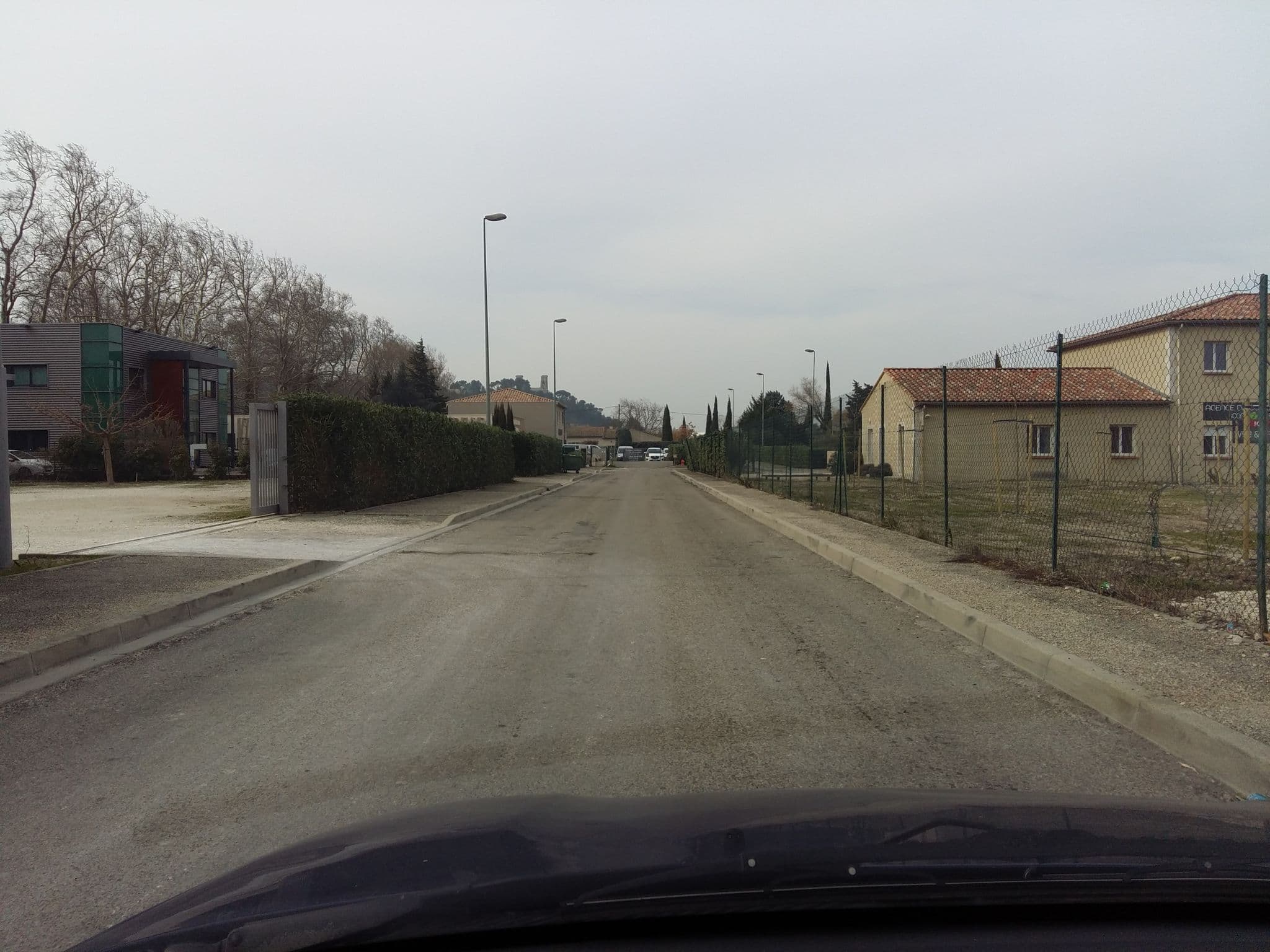 Street view near Wivial, Châteaurenard — © zimmy (CC BY-SA · Mapillary)