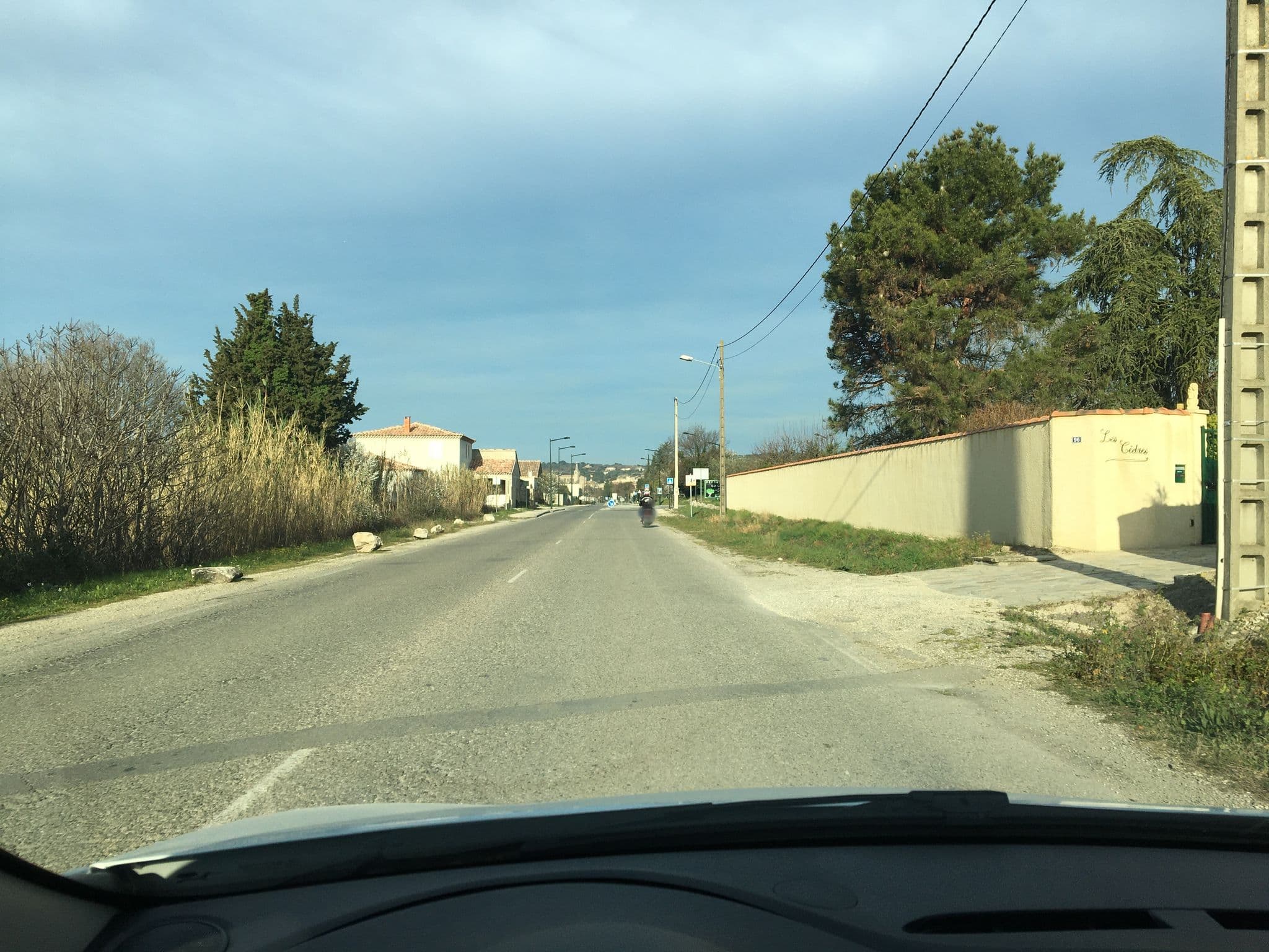 Street view near La Farigoule, Caumont-sur-Durance — © zimmy (CC BY-SA · Mapillary)