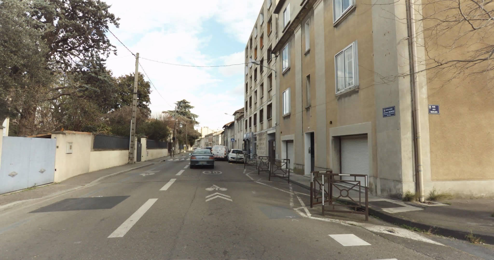 Street view near Colmas Marie-Dominique, Avignon — © sogefi (CC BY-SA · Mapillary)