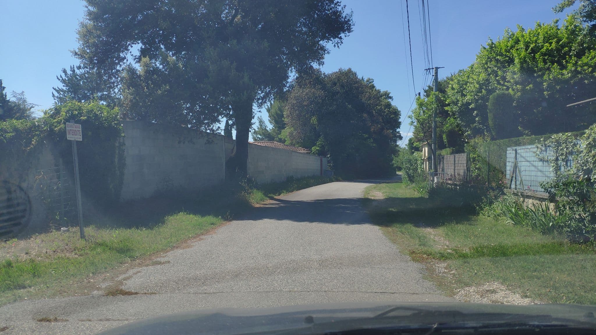 Street view near Chambres d'Hôtes la Chrysalide, Loriol-du-Comtat — © zimmy (CC BY-SA · Mapillary)