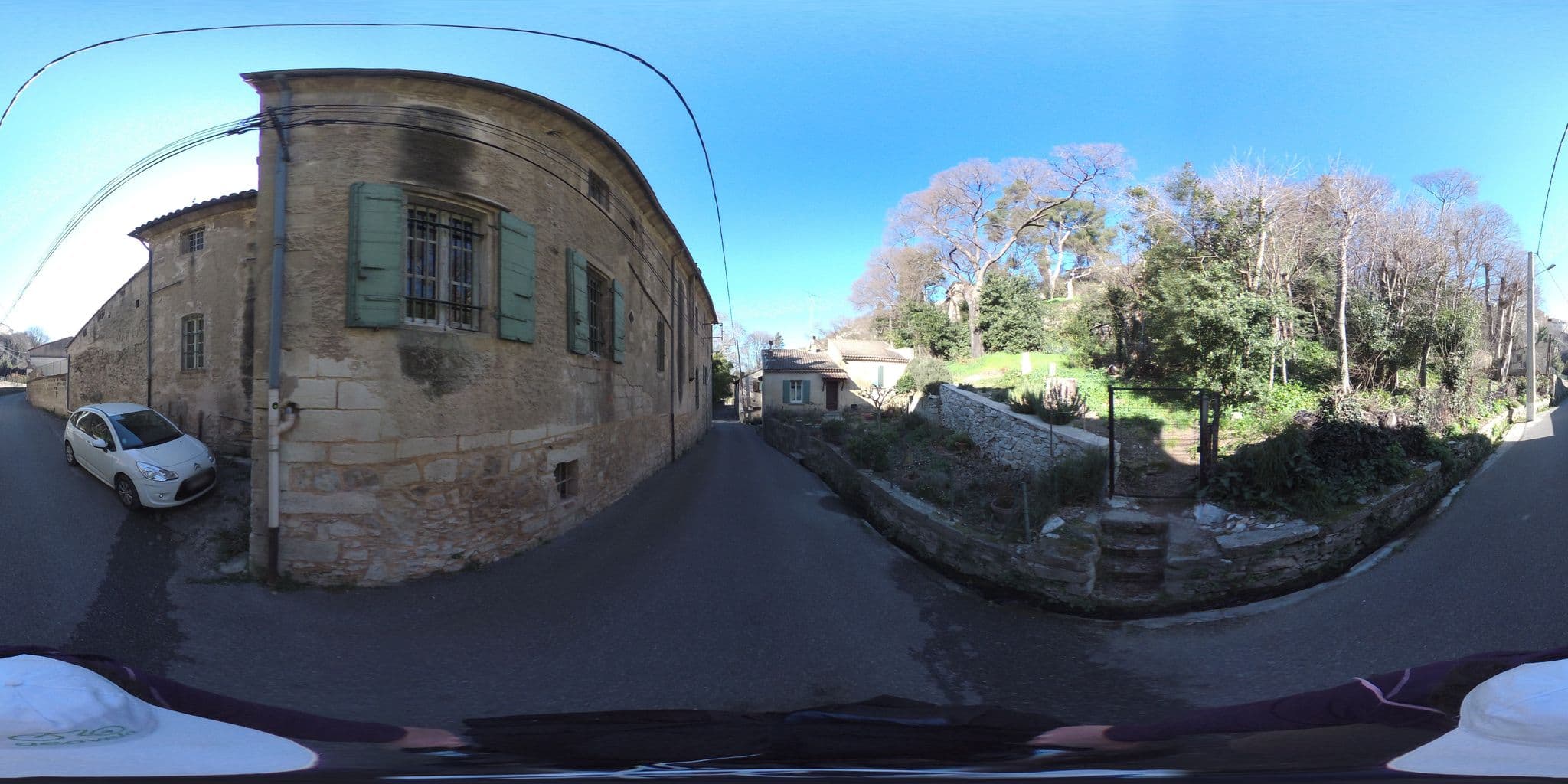 Street view near Pontmartin Hotel, Les Angles — © geovelo (CC BY-SA · Mapillary)