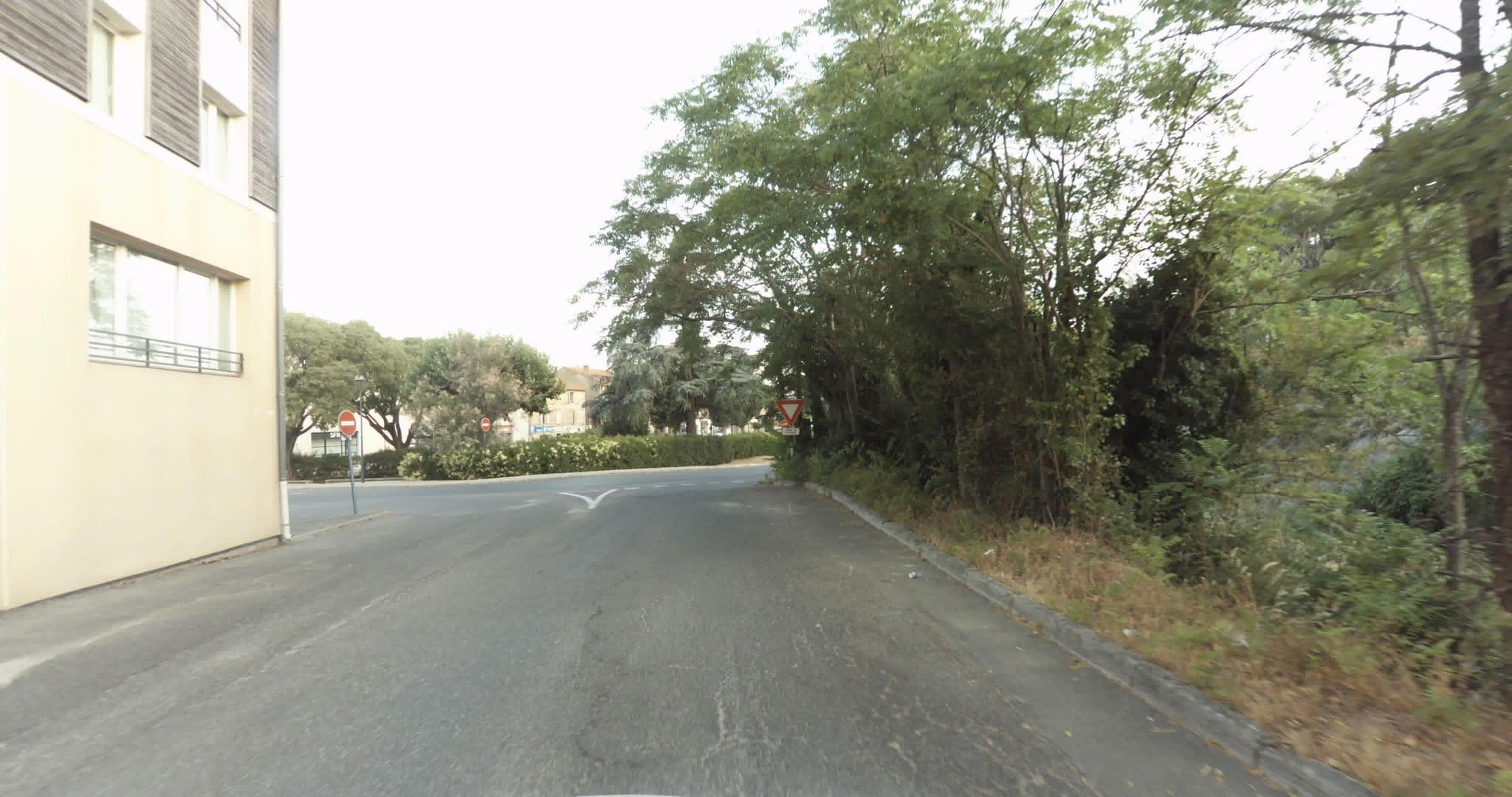 Street view near Suite Home, Apt — © sogefi (CC BY-SA · Mapillary)