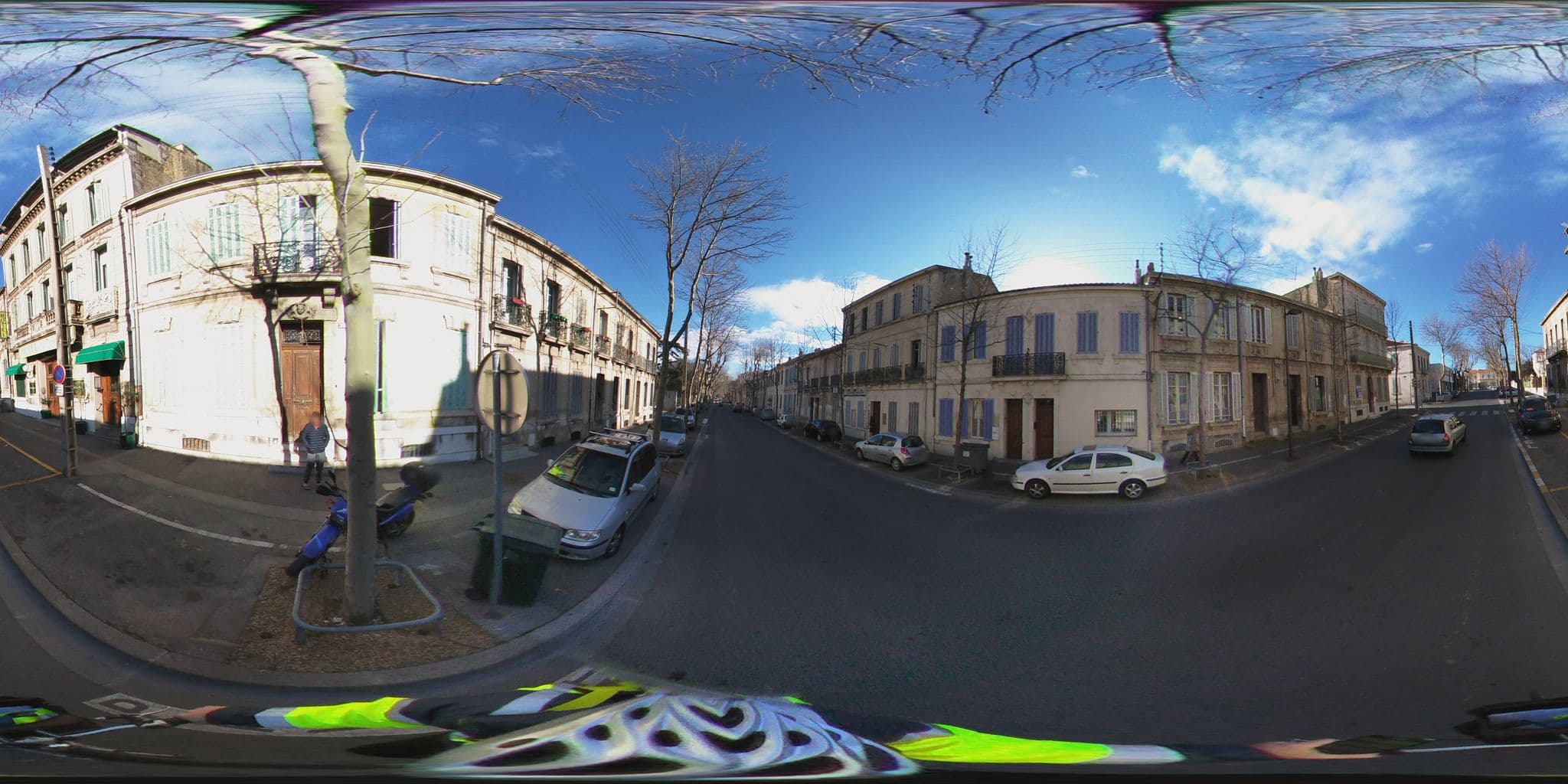 Street view near Hôtel de Charme le Provence, Salon-de-Provence — © cabinetcourbi (CC BY-SA · Mapillary)