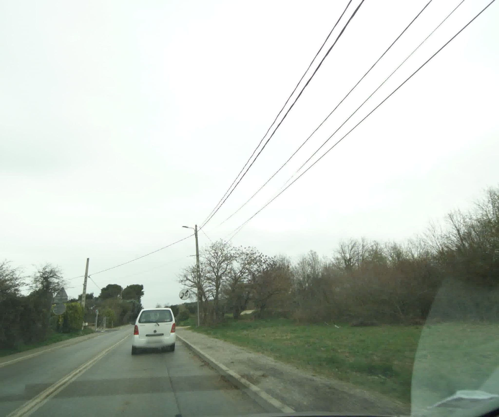 Street view near Le Gargory, Lambesc — © sogefi (CC BY-SA · Mapillary)