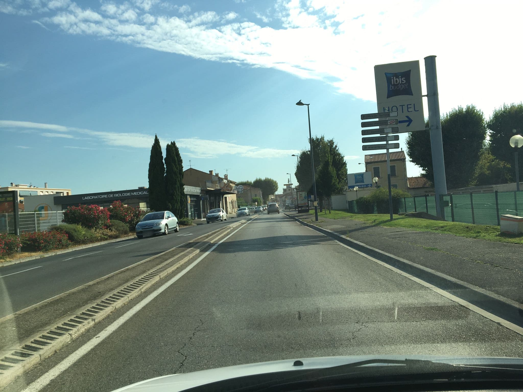 Street view near Etap Hôtel, Cavaillon — © zimmy (CC BY-SA · Mapillary)