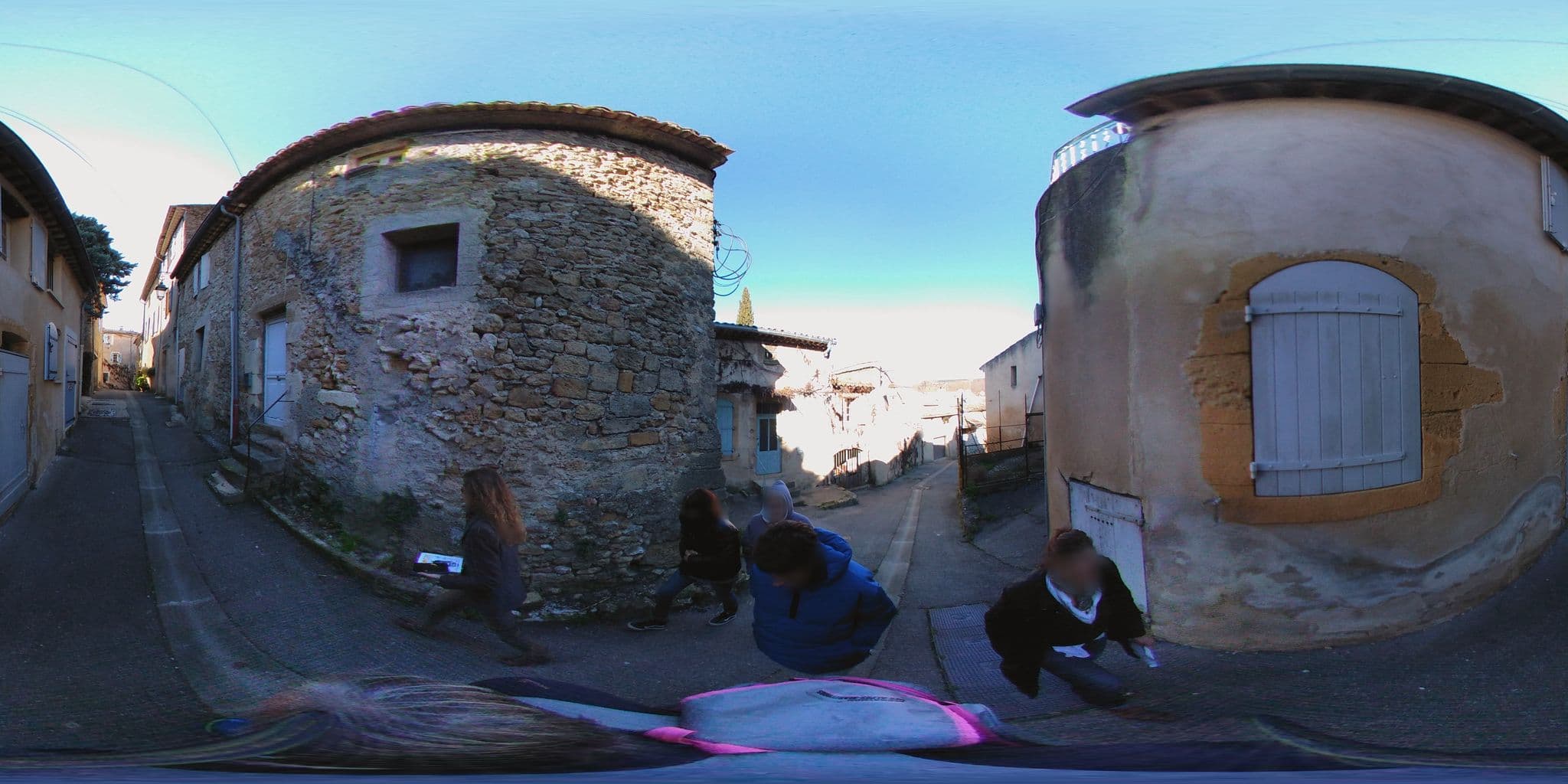 Street view near La Maison Rose, Lourmarin — © mediacavaillon (CC BY-SA · Mapillary)