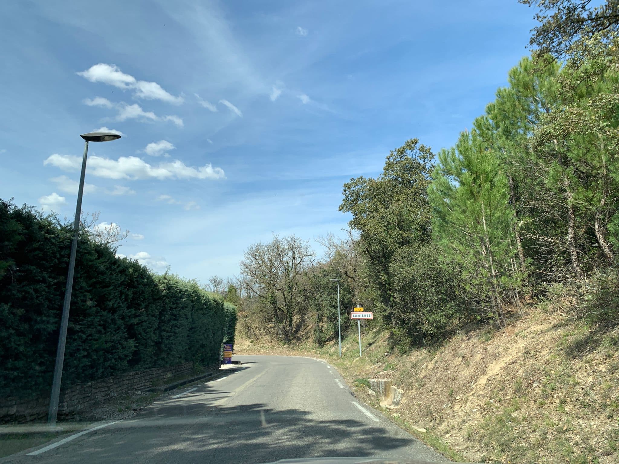 Street view near Villa Lumieres, Goult — © multimaze (CC BY-SA · Mapillary)