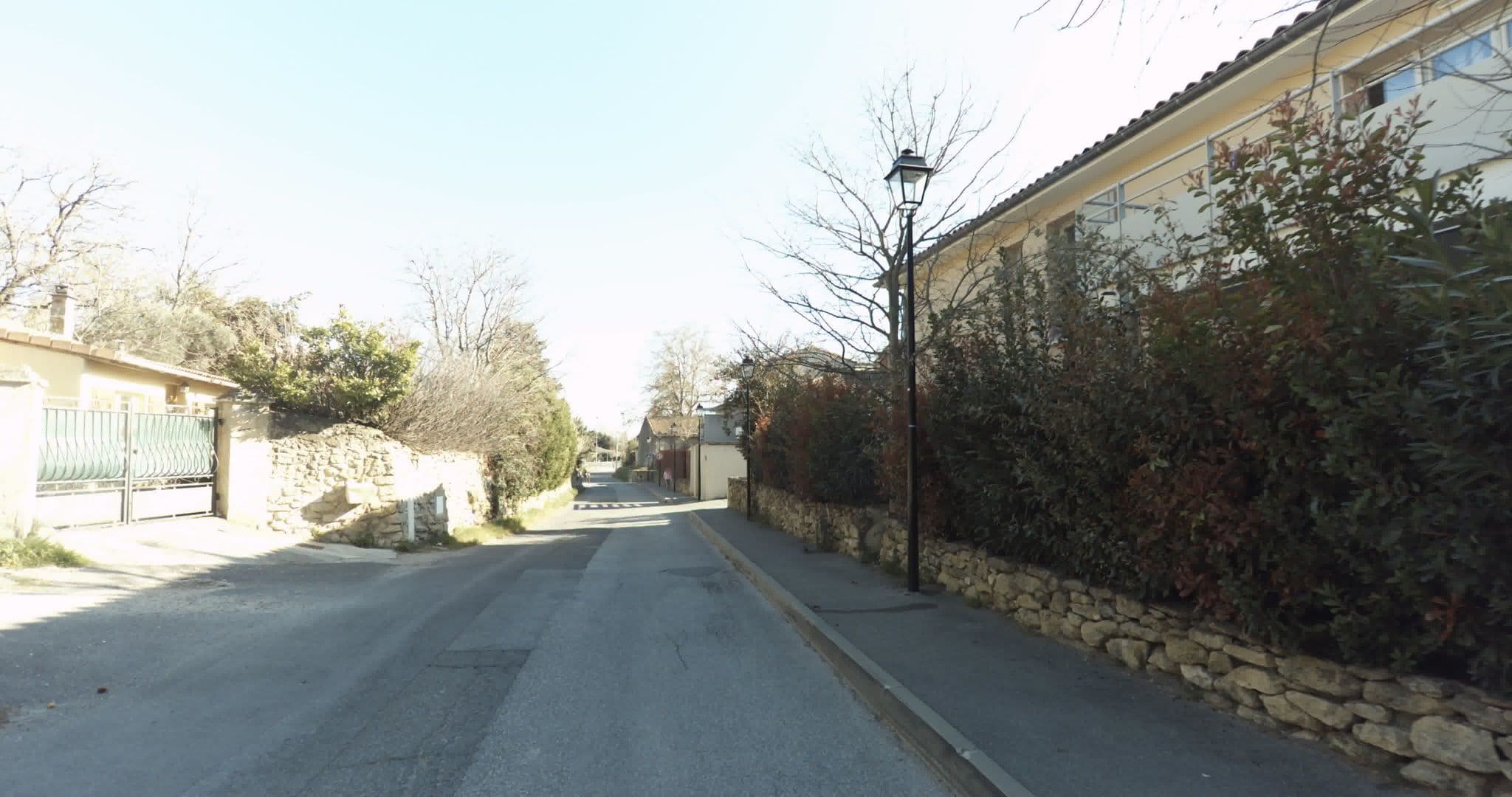 Street view near Groupe Scolaire Plan de Clavel, Pélissanne — © sogefi (CC BY-SA · Mapillary)