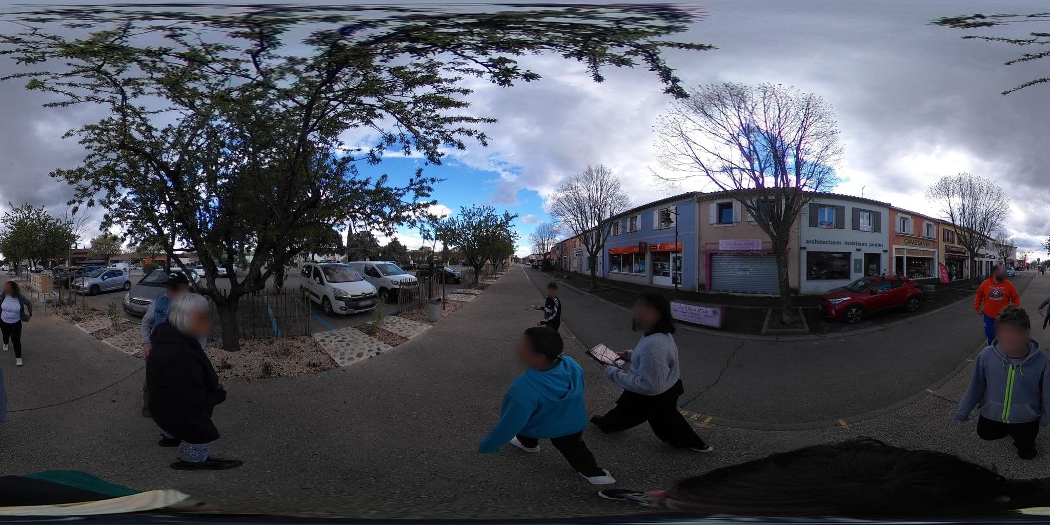 Street view near Selectour - Self Voyages, Maubec — © mediacavaillon (CC BY-SA · Mapillary)