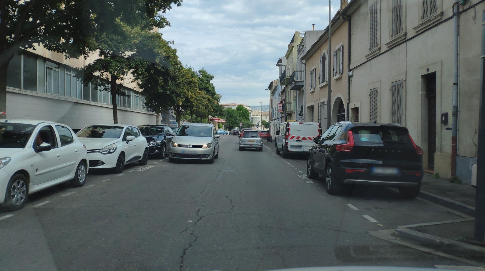 Street view near Studi'o Lubéron, Cavaillon — © cabinetcourbi (CC BY-SA · Mapillary)