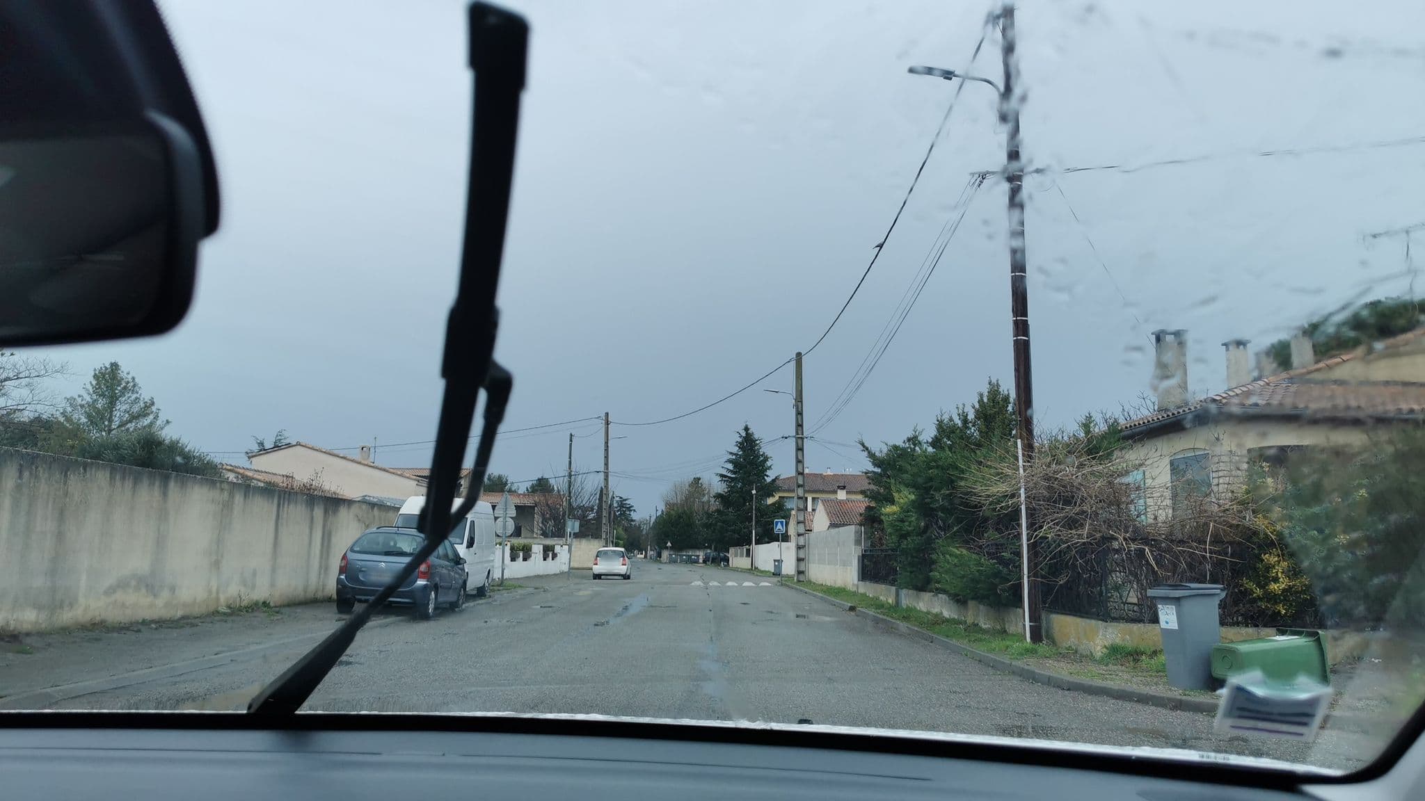 Street view near NUPTIAL SPA nuit amour chambre jacuzzi sauna paca proche marseille aix en provence et avignon, Sénas — © yannisnadji (CC BY-SA · Mapillary)