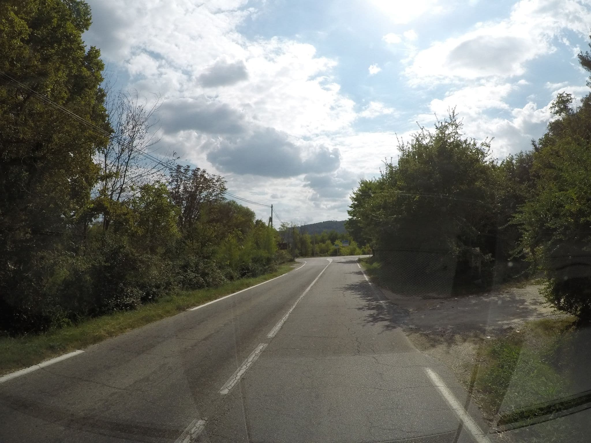 Street view near Le Relai du Grand Logis, Beaumont-de-Pertuis — © yaron (CC BY-SA · Mapillary)
