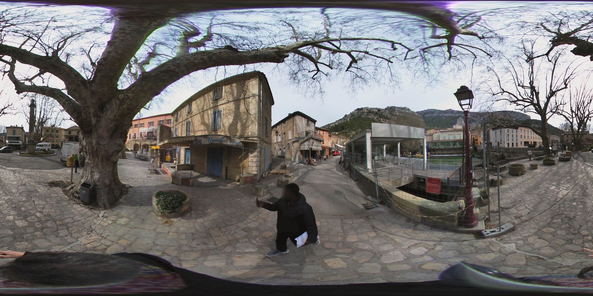 Street view near Restaurant La Figuière, Lagnes — © zimmy (CC BY-SA · Mapillary)