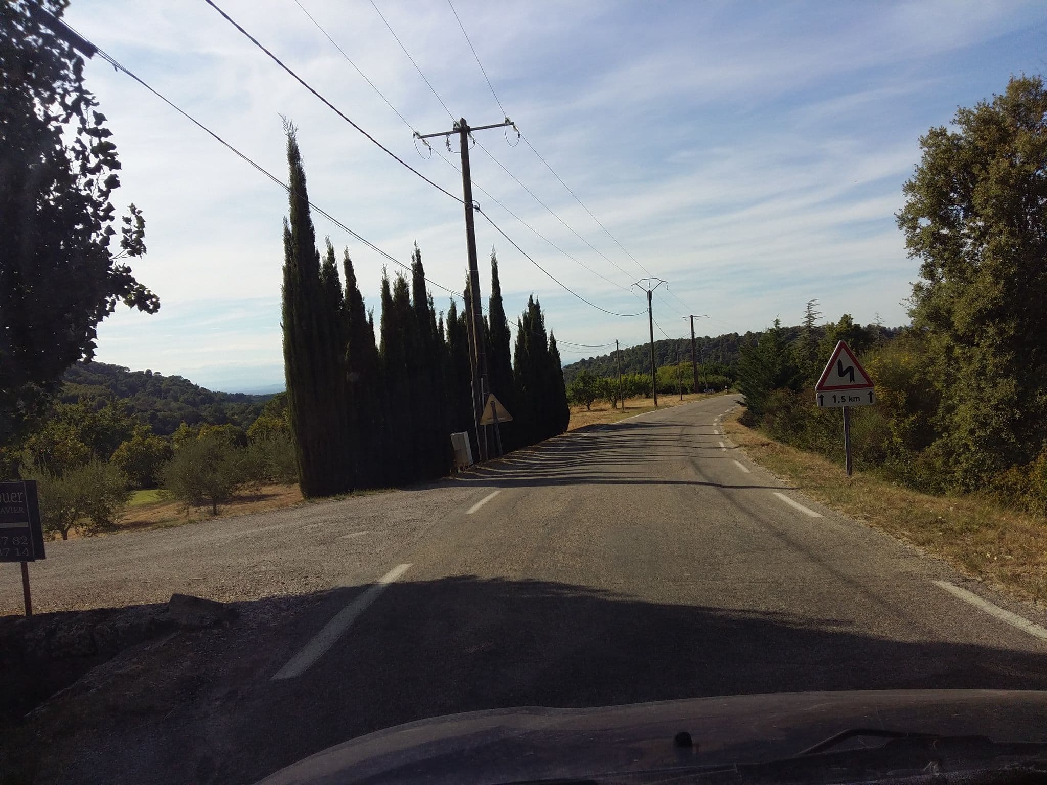 Street view near Cerise en Provence, Venasque — © zimmy (CC BY-SA · Mapillary)