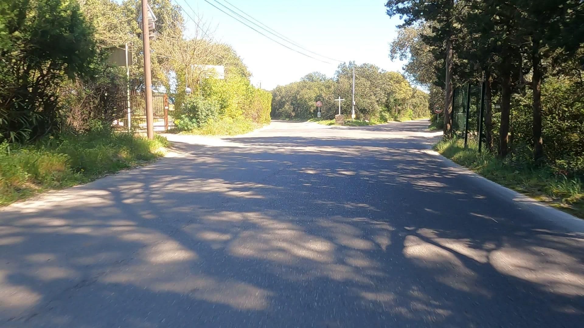 Street view near Gîte les Feuilles de Chêne, Carpentras — © SIG_2-SORGUESDUCOMTAT (CC BY-SA · Mapillary)