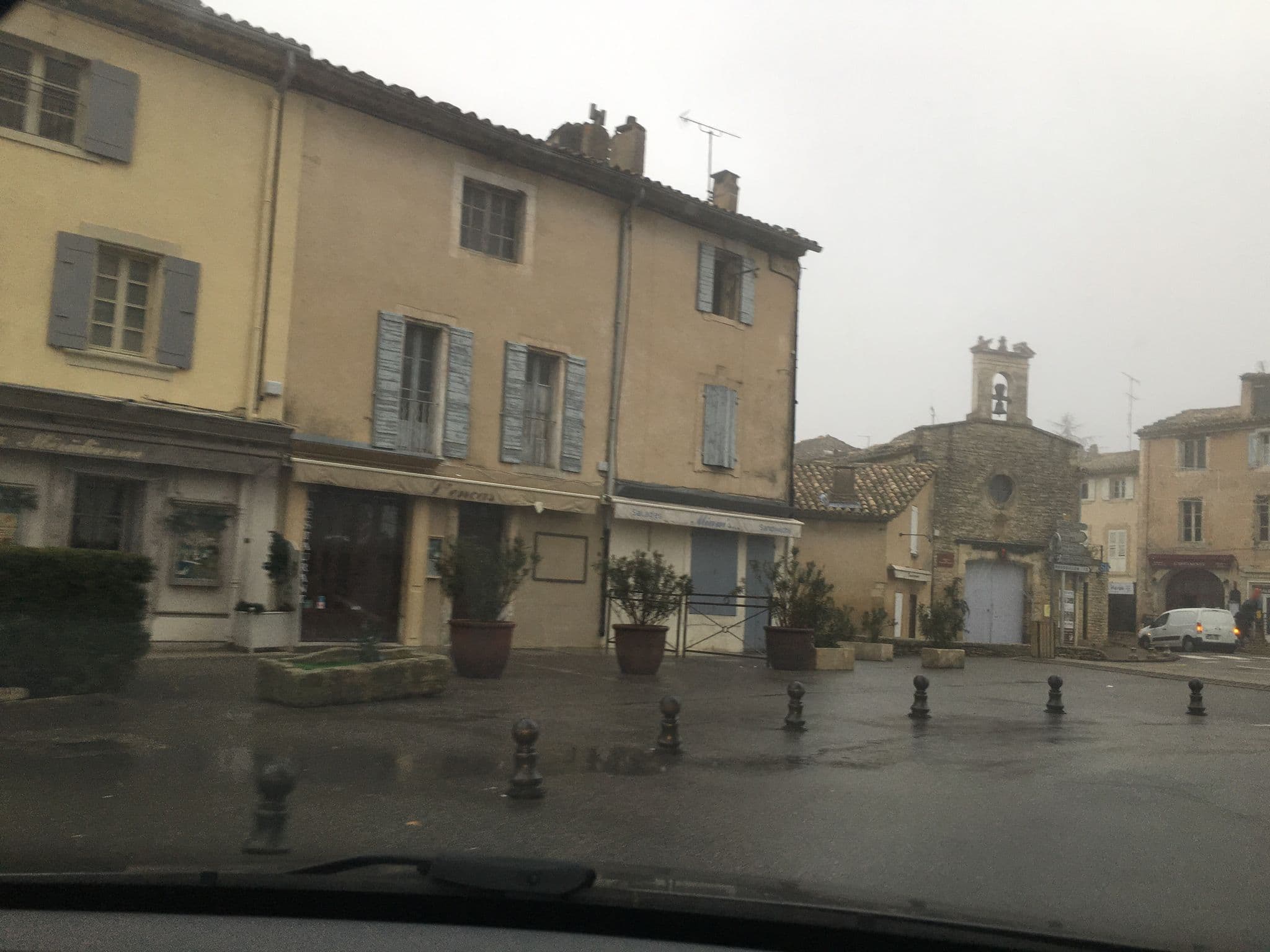 Street view near Apartments, Gordes — © mickael_v (CC BY-SA · Mapillary)