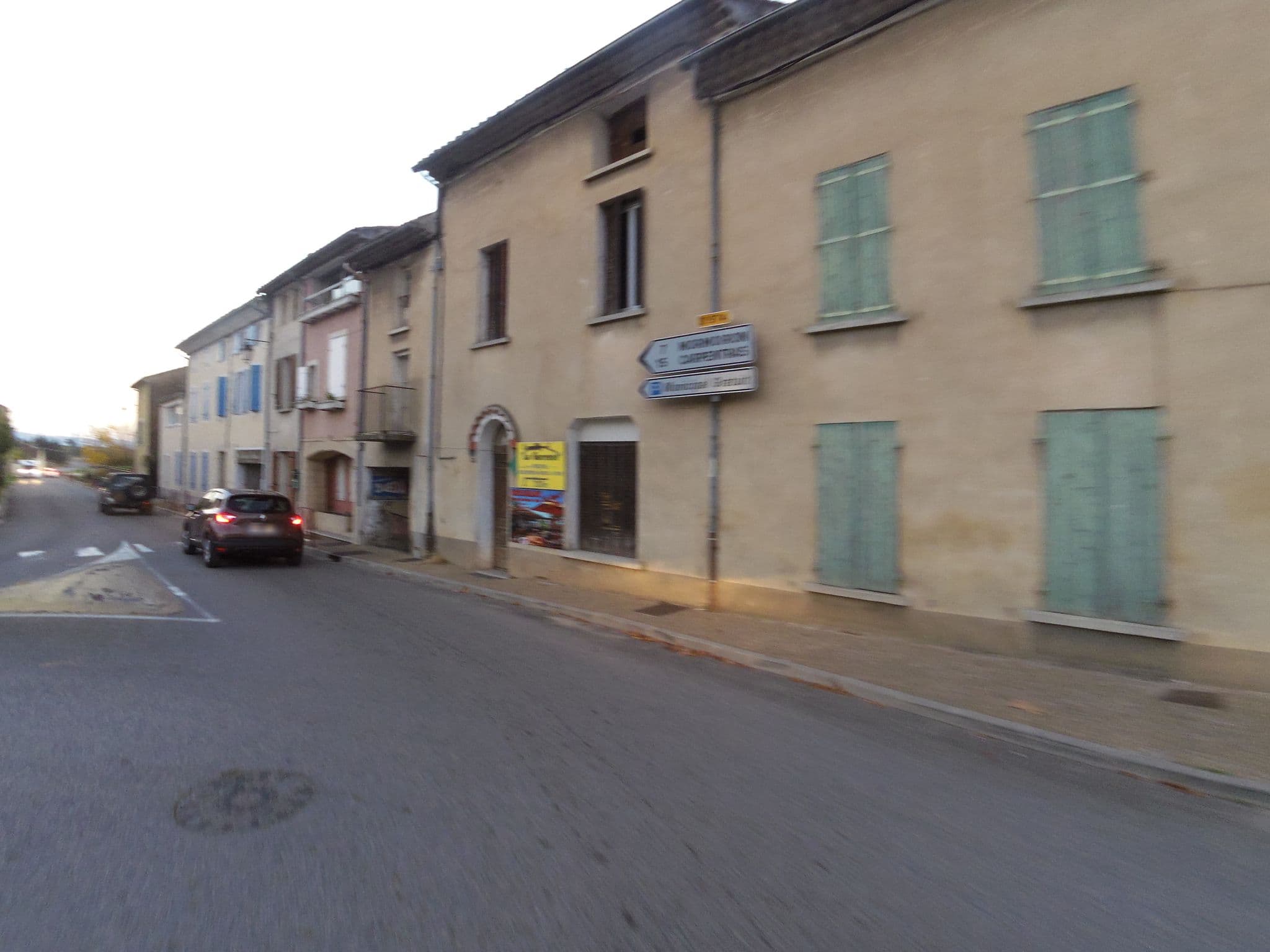 Street view near Lou's Terrasse, Bédoin — © zors1843 (CC BY-SA · Mapillary)