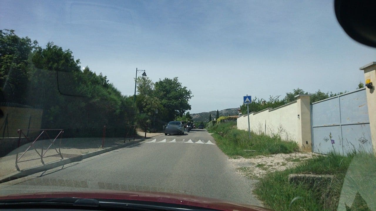 Street view near Destinations Ailleurs, Bédoin — © lcarrier (CC BY-SA · Mapillary)
