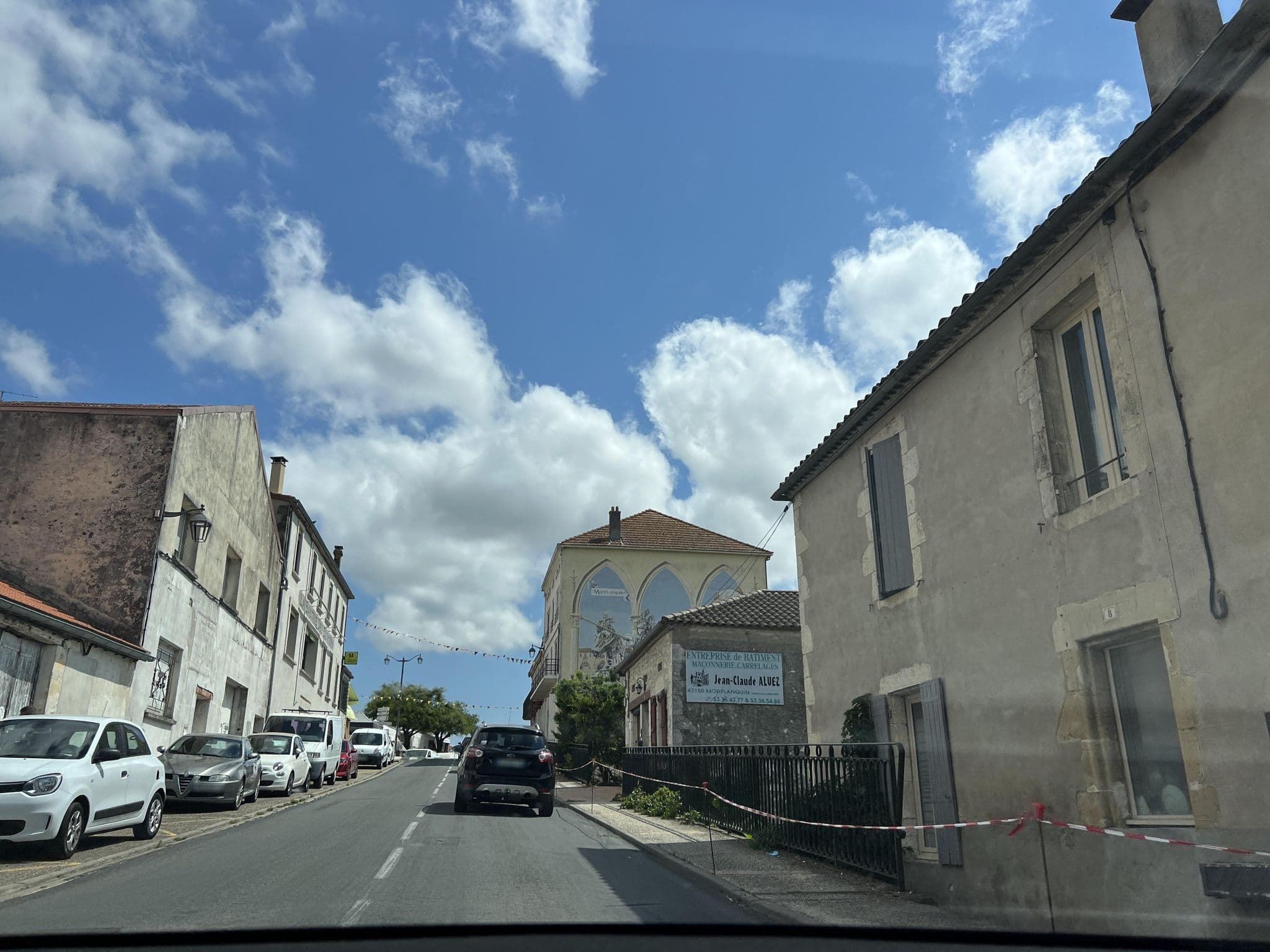 Street view near Pierre et Vacances, Monflanquin — © ottor (CC BY-SA · Mapillary)