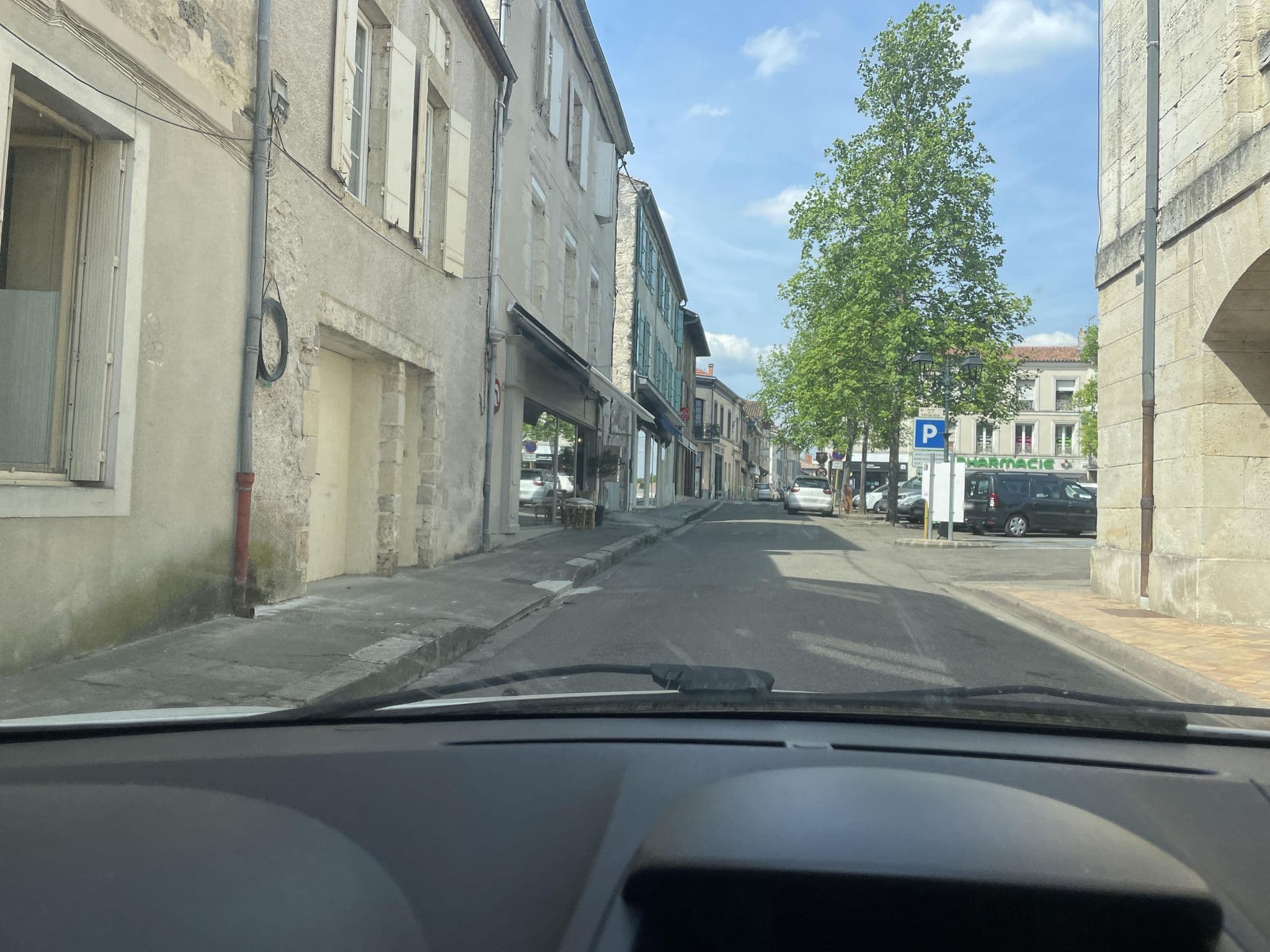 Street view near Appartement Kasprowicz, Casteljaloux — © Kadebe (CC BY-SA · Mapillary)