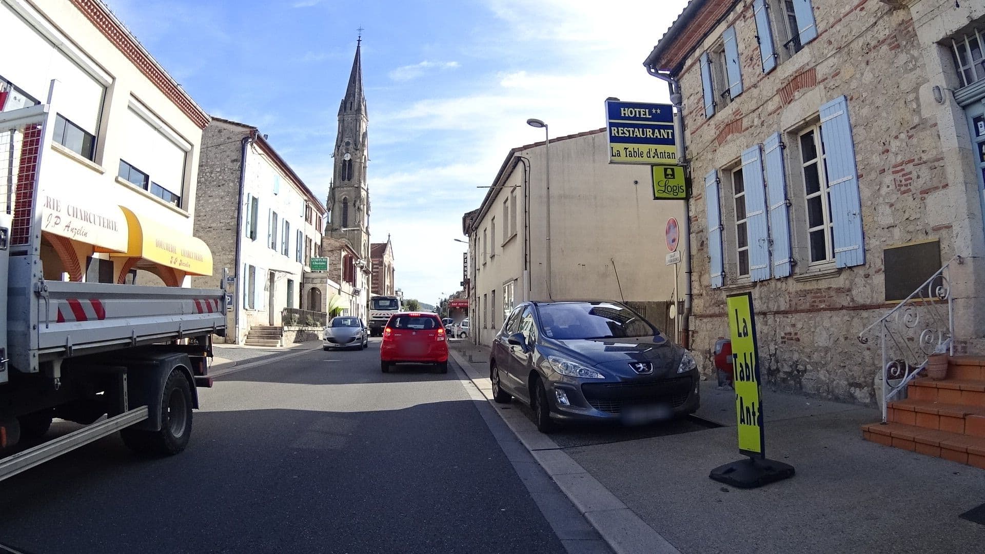 Street view near La Table D'Antan, Bon-Encontre — © philamos (CC BY-SA · Mapillary)