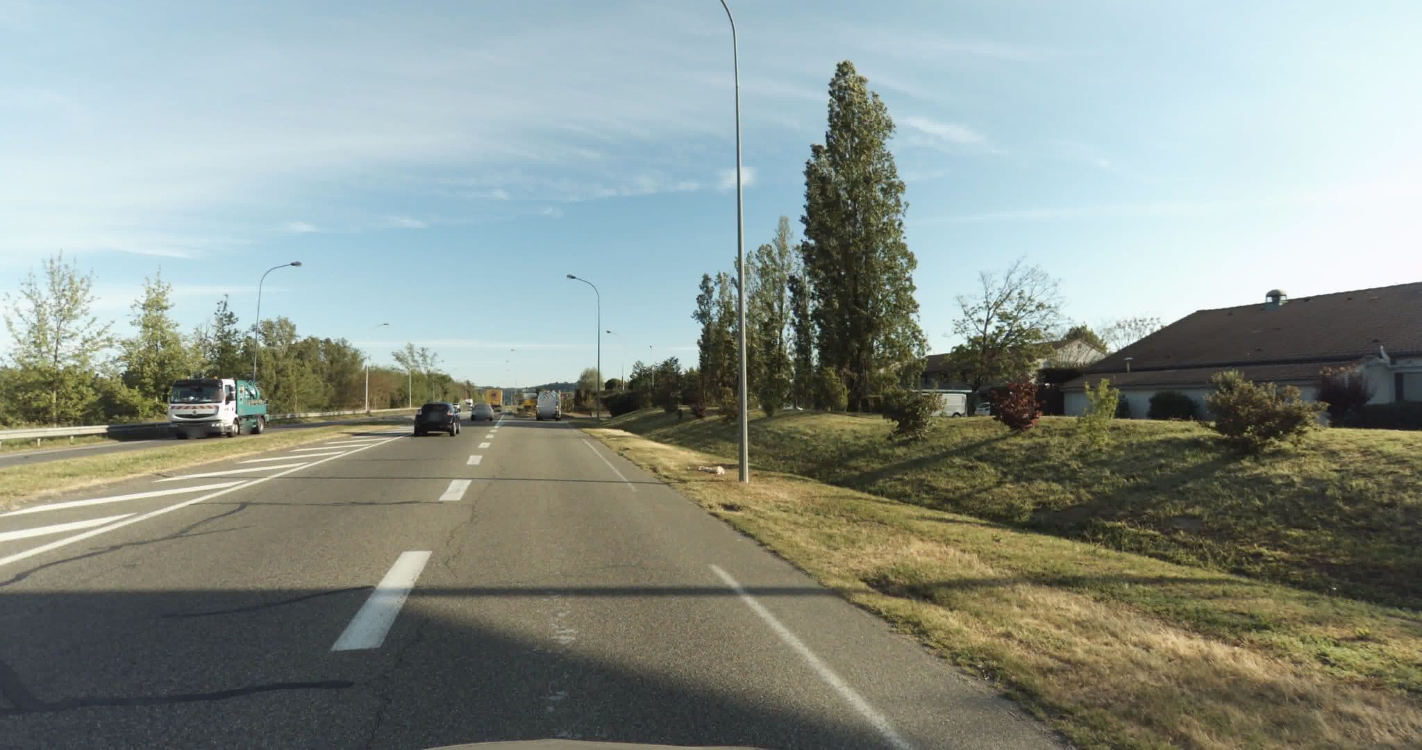 Street view near Campanile Agen, Agen — © sogefi (CC BY-SA · Mapillary)