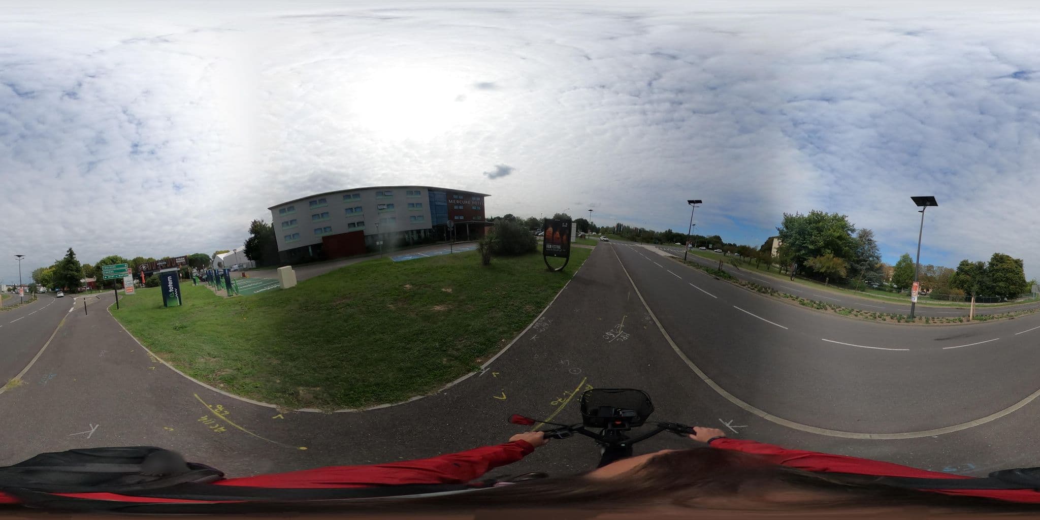 Street view near Mercure Agen Centre, Agen — © Urbanisme_Mobilites (CC BY-SA · Mapillary)