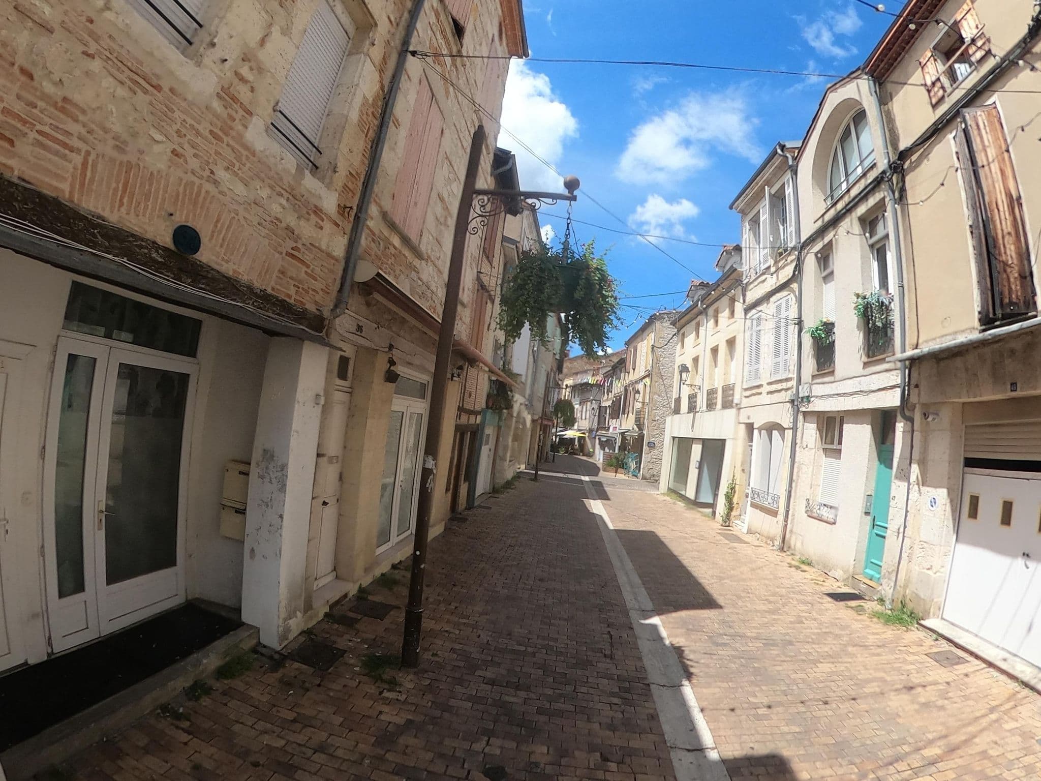 Street view near Chambres d'Hotes Alienor, Agen — © Urbanisme_Mobilites (CC BY-SA · Mapillary)