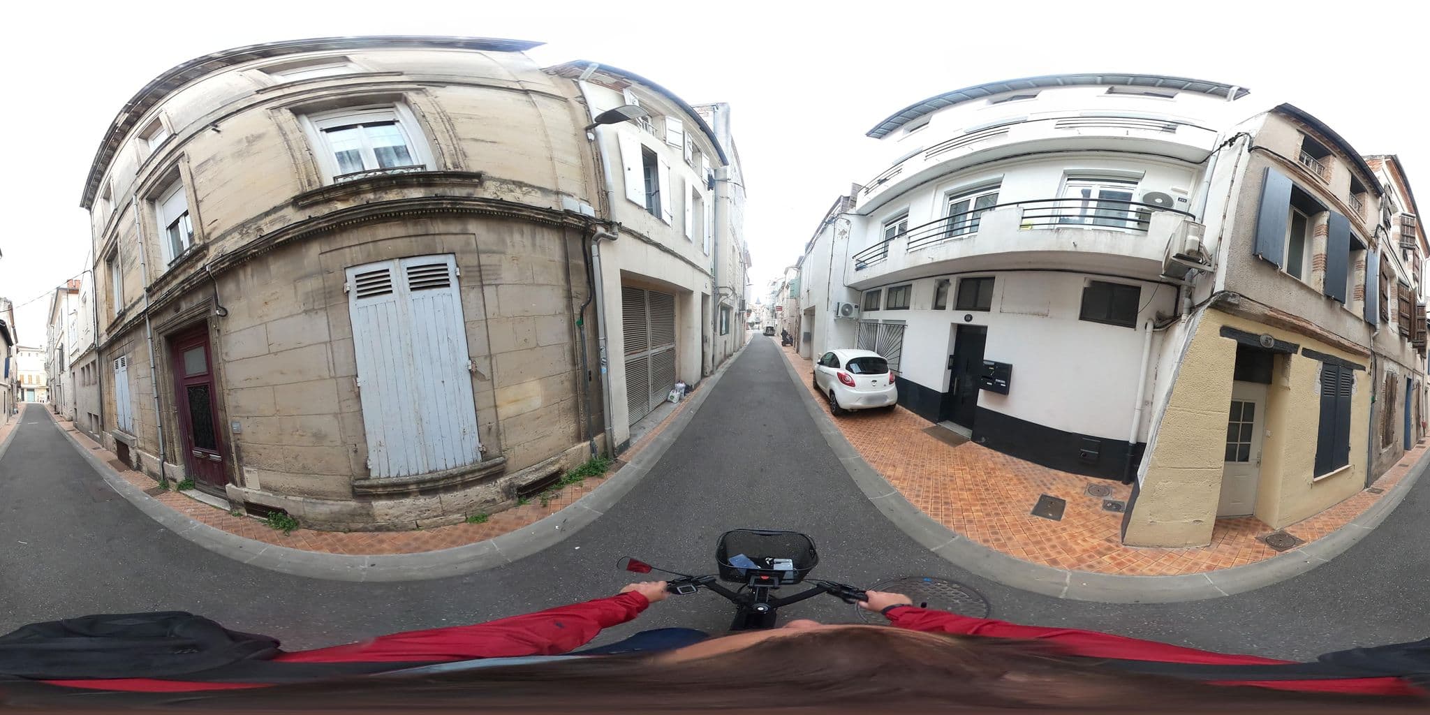 Street view near Hôtel des Ambans, Agen — © Urbanisme_Mobilites (CC BY-SA · Mapillary)