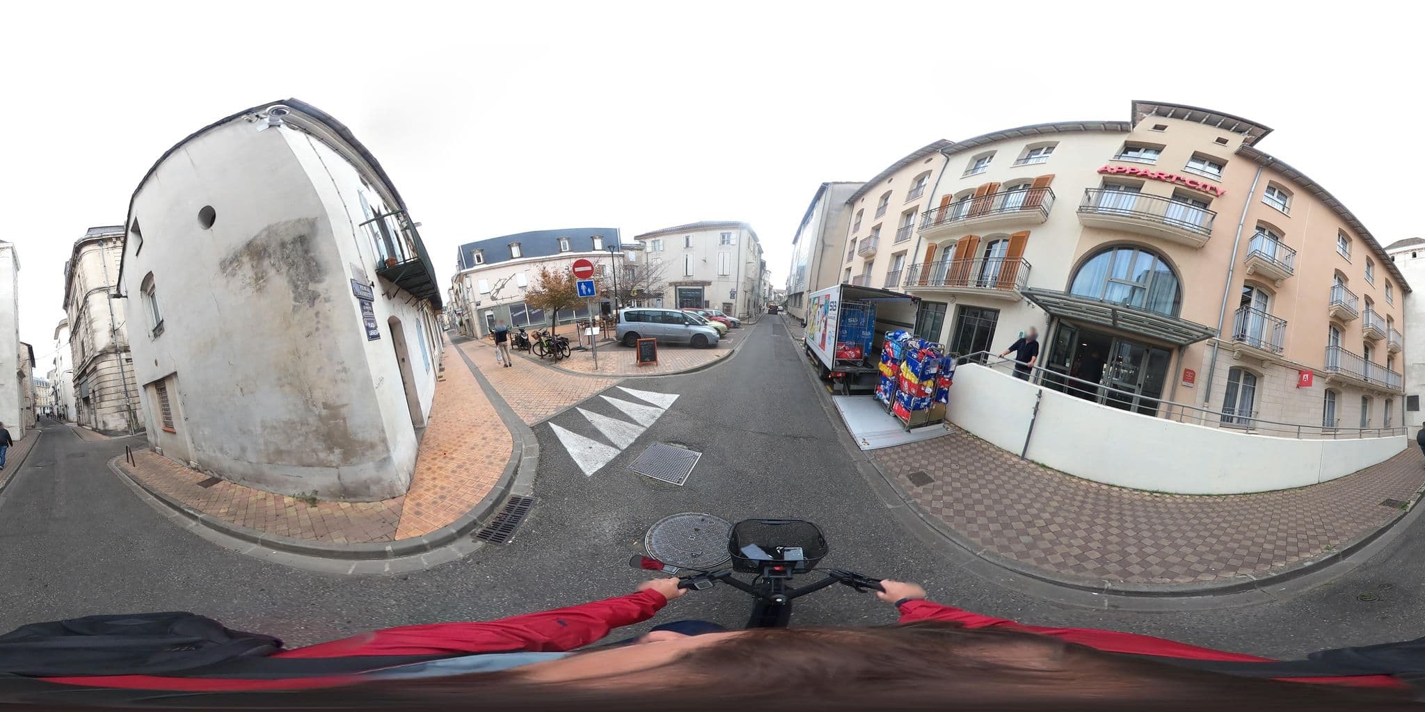 Street view near Appart'City Agen, Agen — © Urbanisme_Mobilites (CC BY-SA · Mapillary)