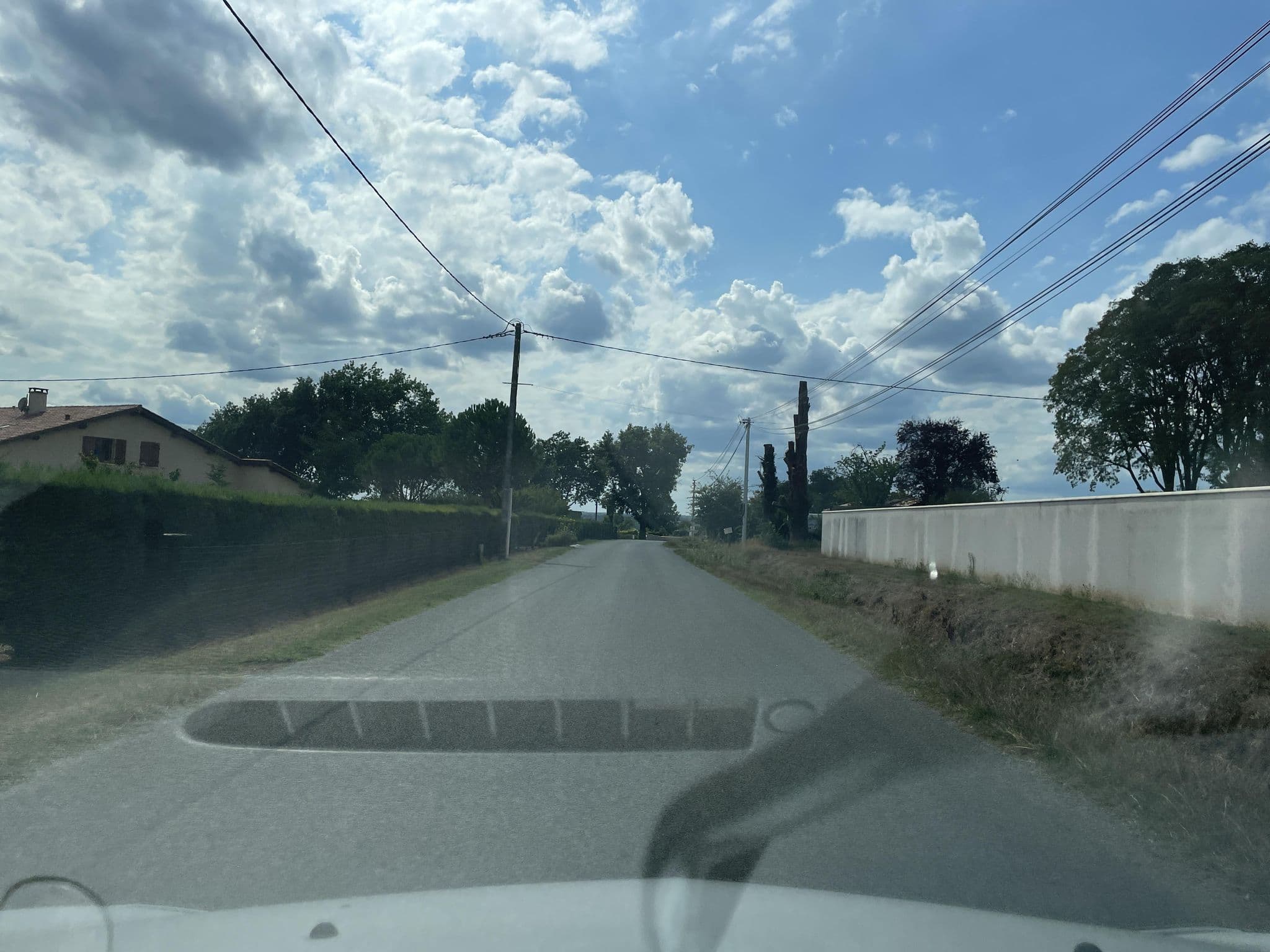 Street view near Chambres d'Hôtes le Clos Castel, Casteljaloux — © Kadebe (CC BY-SA · Mapillary)