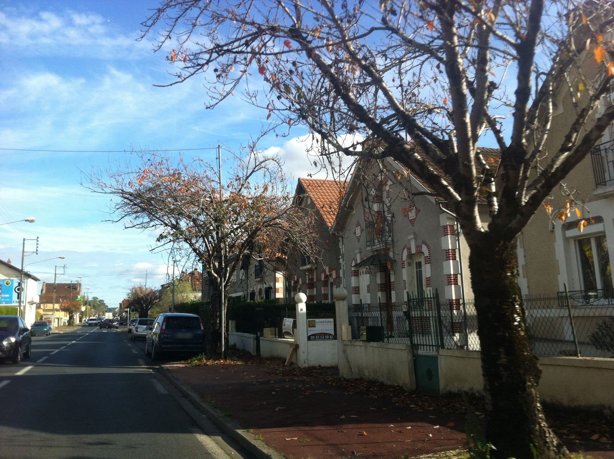 Street view near Beaugier Freres, Périgueux — © vincentrando24 (CC BY-SA · Mapillary)