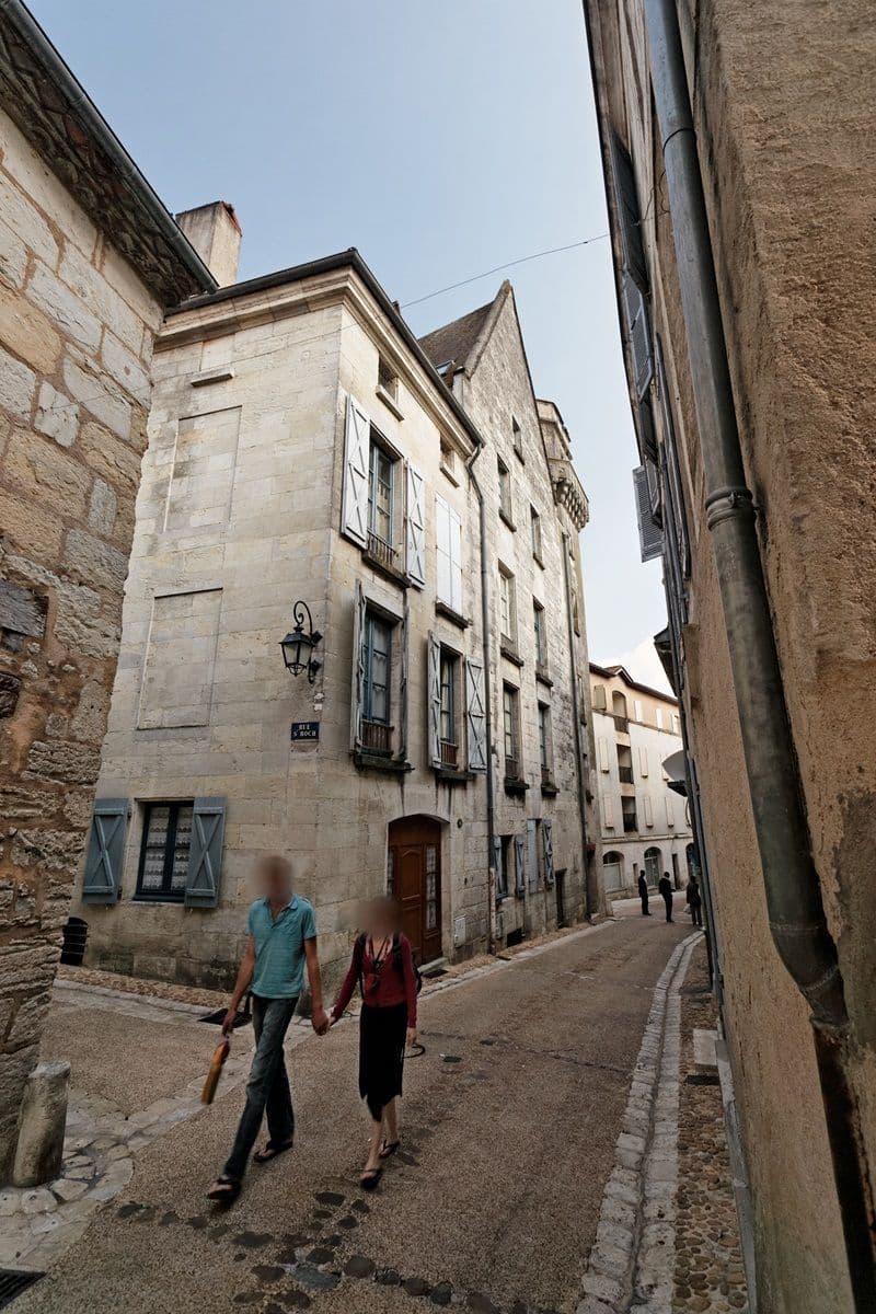 Street view near Appartement duplex coeur de ville historique, Périgueux — © txllxt (CC BY-SA · Mapillary)