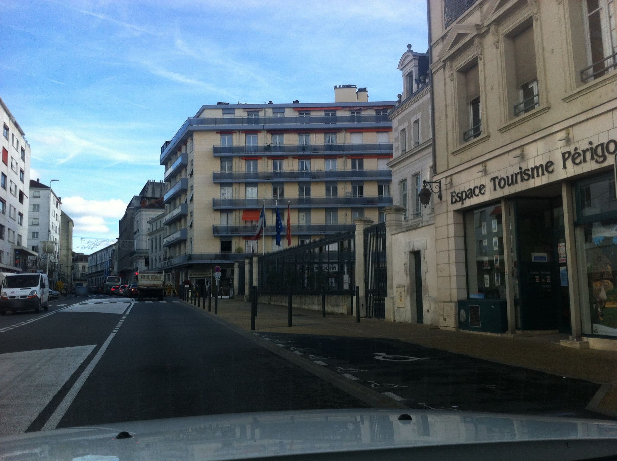 Street view near Gîtes de France Dordogne-Périgord, Périgueux — © vincentrando24 (CC BY-SA · Mapillary)