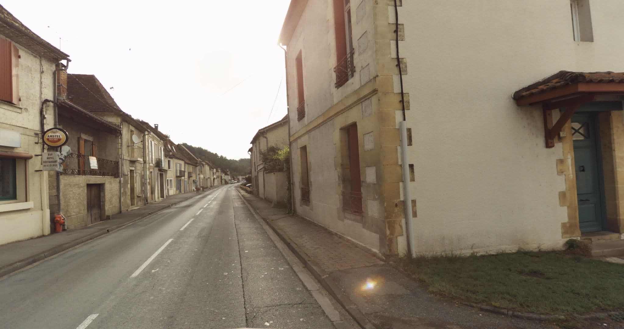 Street view near Auberge Bella Riva, Creysse — © sogefi (CC BY-SA · Mapillary)