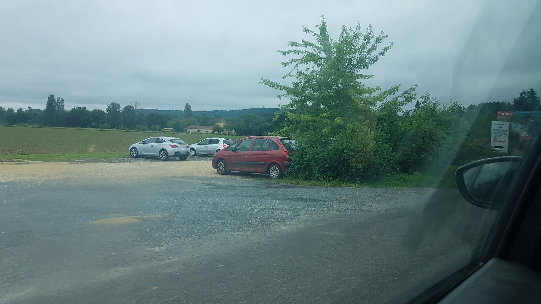 Street view near Le Clos de la Salamandre, Puy-l'Évêque — © 3630 (CC BY-SA · Mapillary)