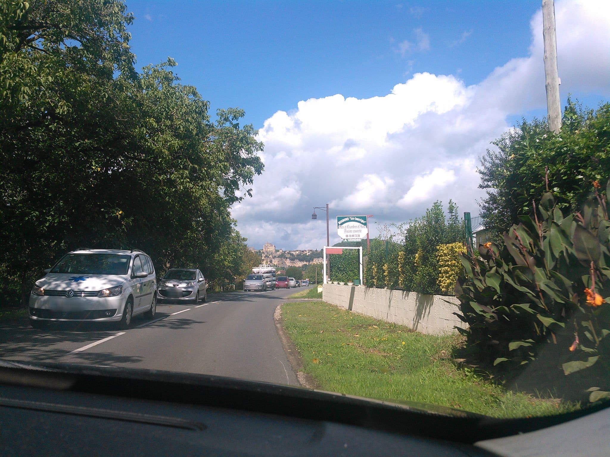 Street view near La Poterie des Courrèges, Domme — © trigpoint (CC BY-SA · Mapillary)