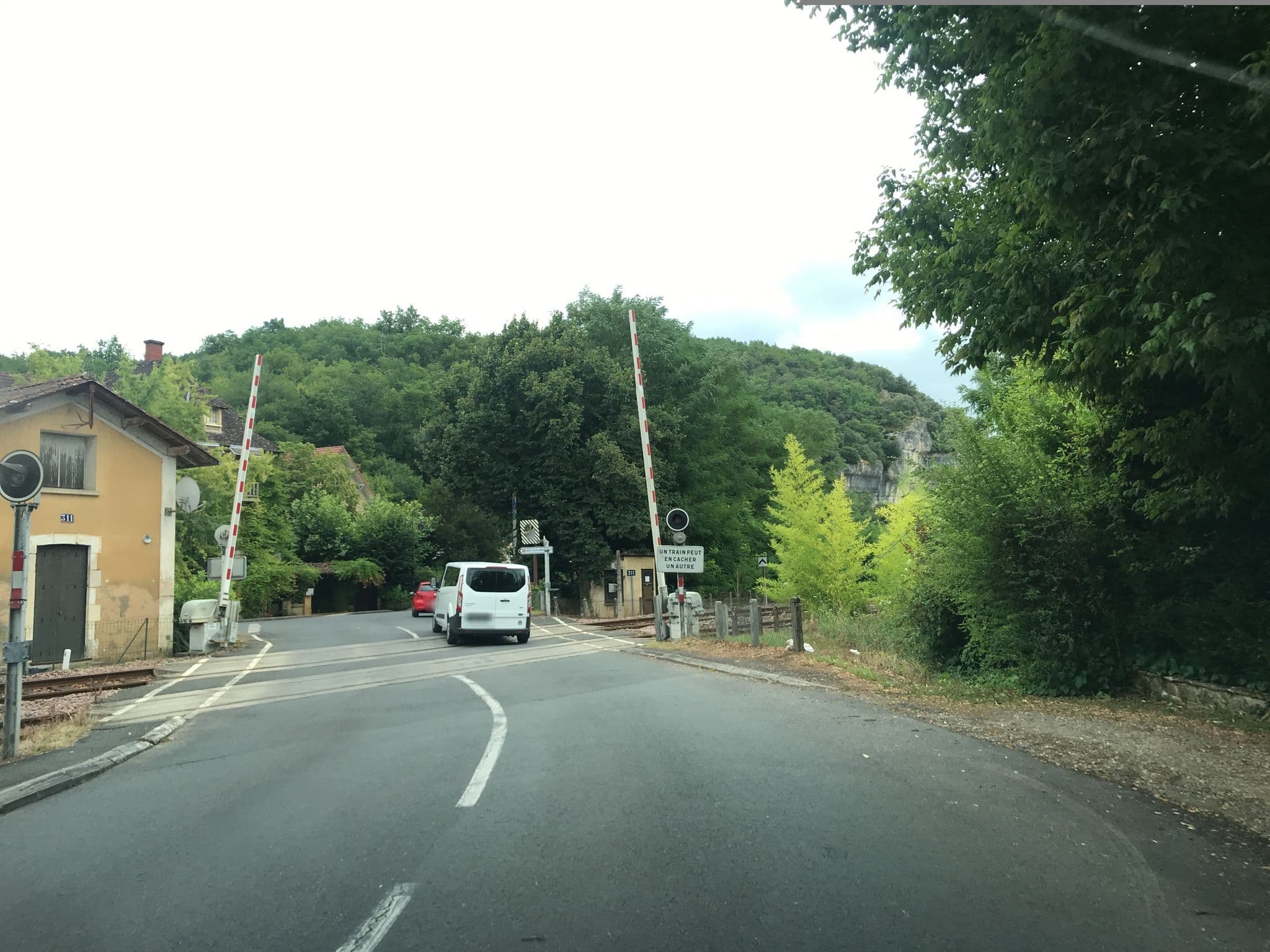 Street view near Chambres d'Hôtes le Menestrel, Le Bugue — © unmap (CC BY-SA · Mapillary)