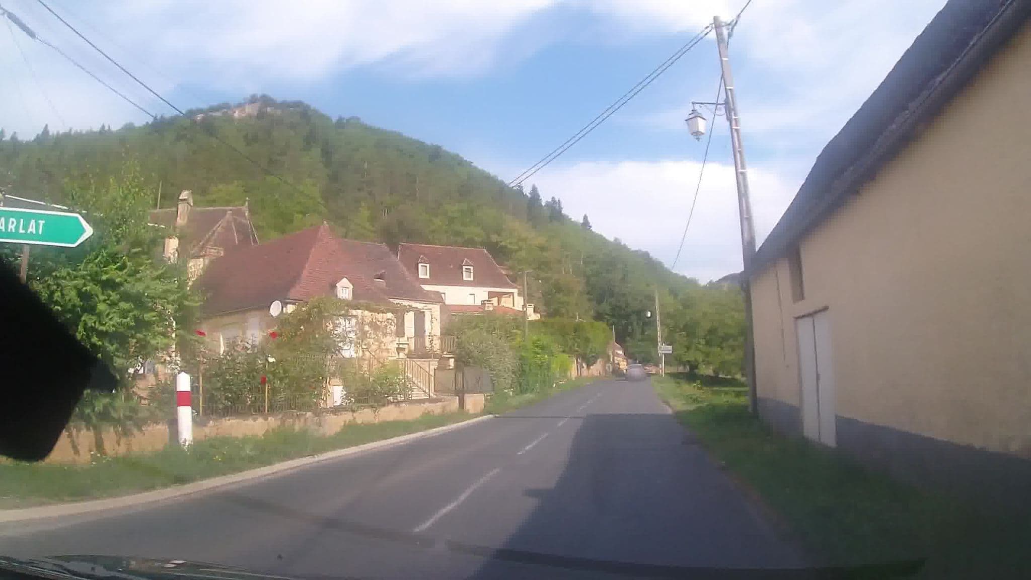 Street view near L'auberge Du Pont De Cause, Domme — © trigpoint (CC BY-SA · Mapillary)