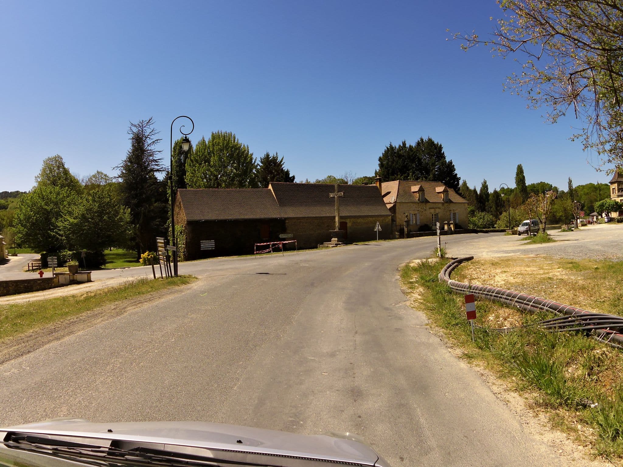 Street view near Hôtel Restaurant l'Escale, Sarlat-la-Canéda — © zors1843 (CC BY-SA · Mapillary)
