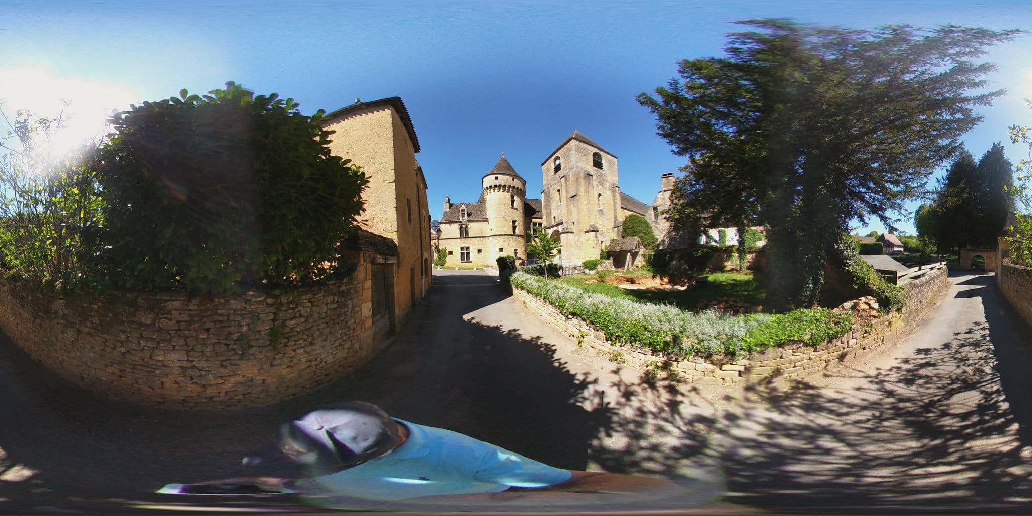 Street view near Chez Meme Louise, Salignac-Eyvigues — © zors1843 (CC BY-SA · Mapillary)