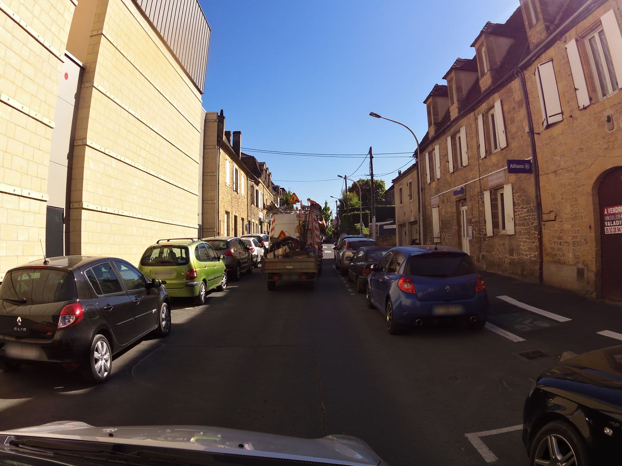 Street view near Le Relais de Moussidière, Sarlat-la-Canéda — © zors1843 (CC BY-SA · Mapillary)