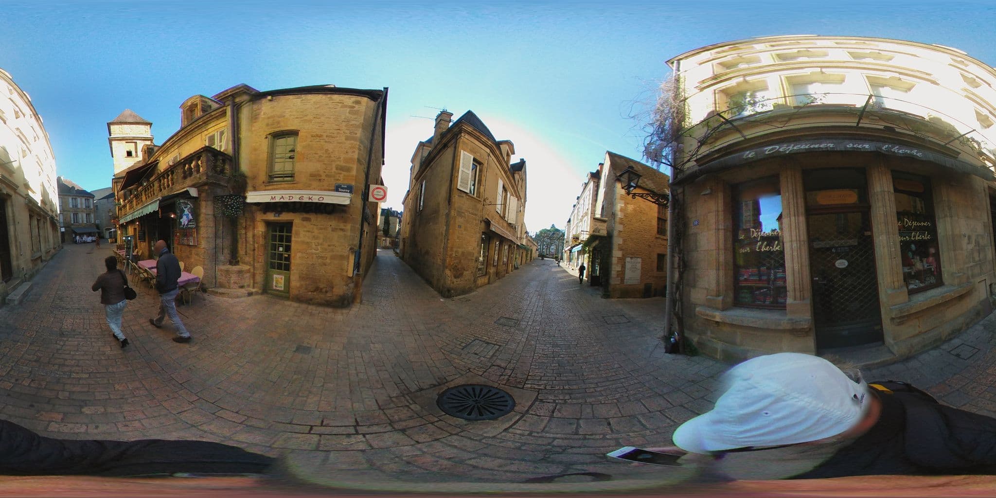 Street view near L'instant Sarladais, Sarlat-la-Canéda — © zors1843 (CC BY-SA · Mapillary)