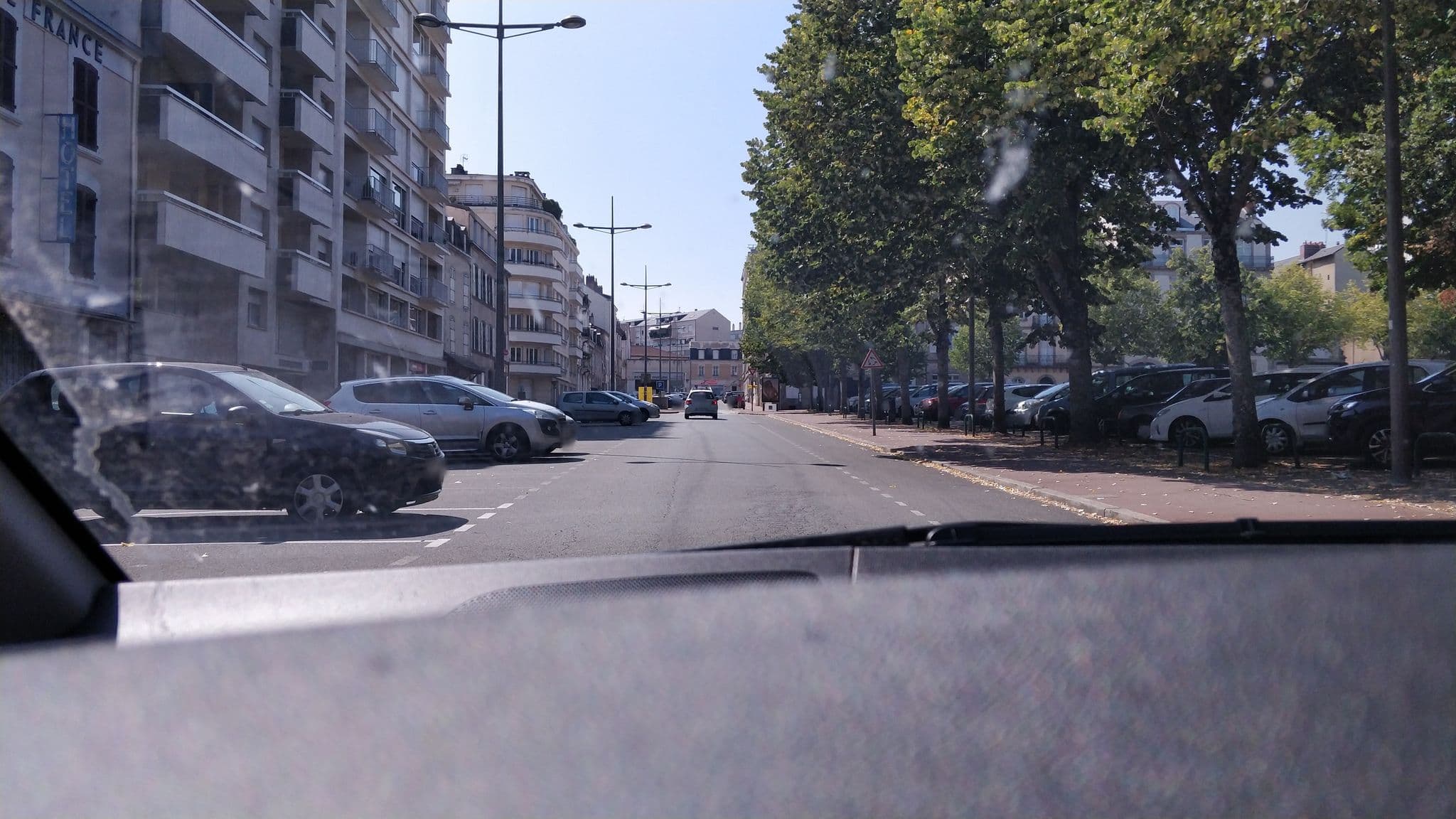 Street view near Hôtel de France, Limoges — © philou87 (CC BY-SA · Mapillary)