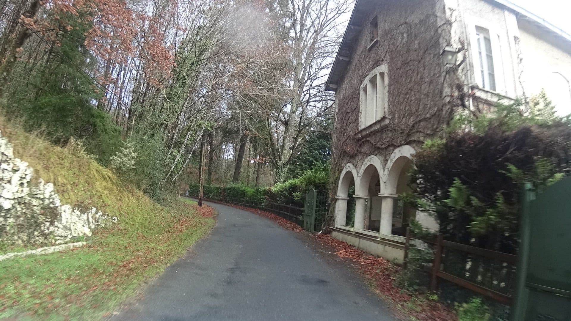 Street view near Domaine de la Brugere, Thiviers — © vincentrando24 (CC BY-SA · Mapillary)
