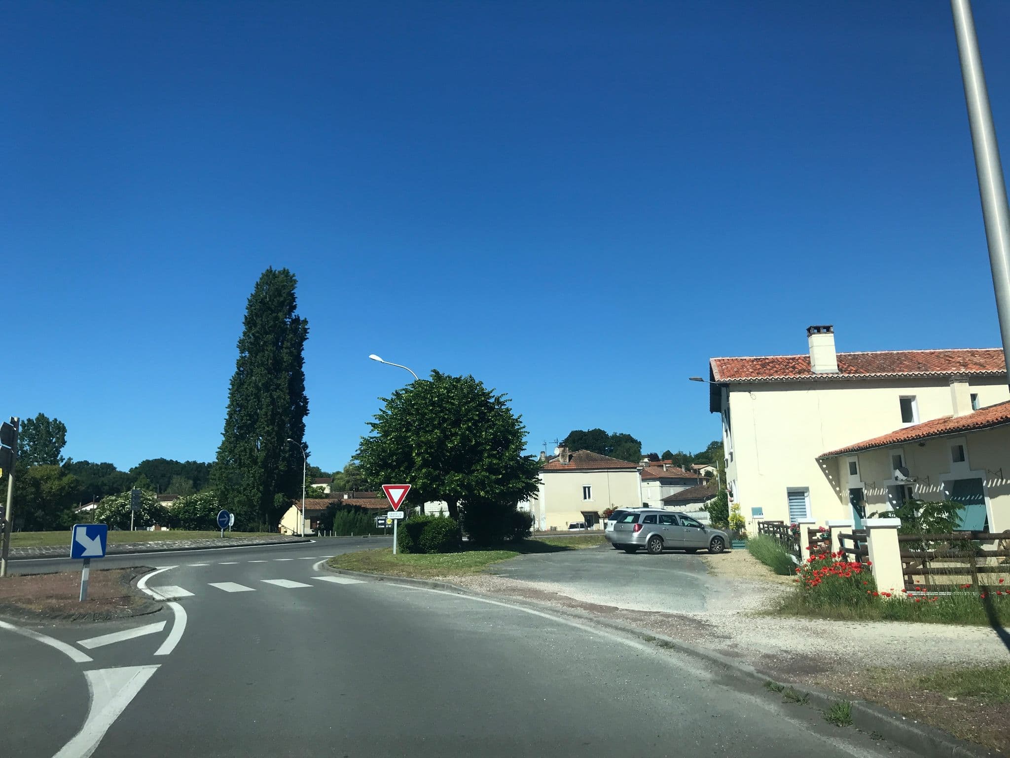Street view near Le Fagnard Chambres d'hotes, Chalais — © pgiraud (CC BY-SA · Mapillary)